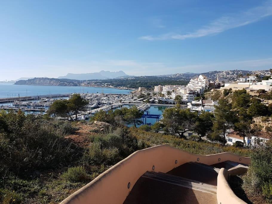 Casa Vista Moraira met fantastisch zeezicht en gemeenschappelijk zwembad