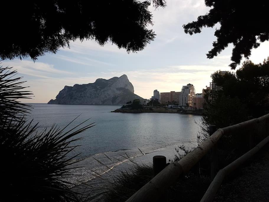 Casa Vista Moraira met fantastisch zeezicht en gemeenschappelijk zwembad