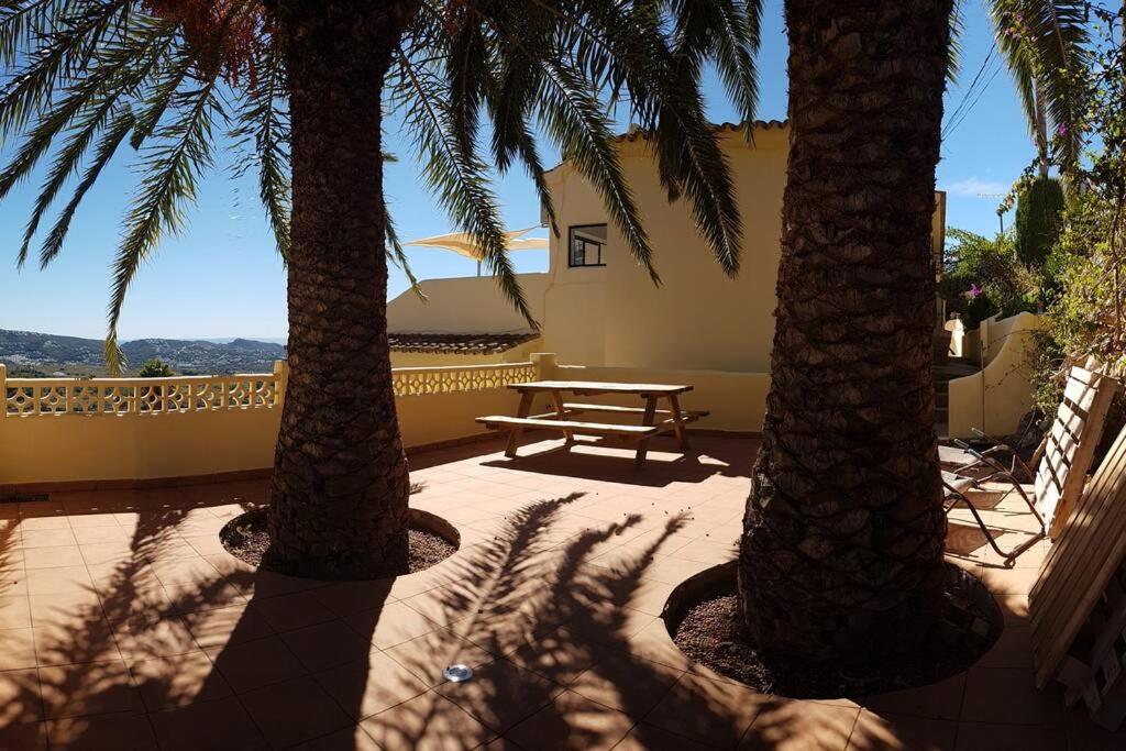 Casa Vista Moraira met fantastisch zeezicht en gemeenschappelijk zwembad
