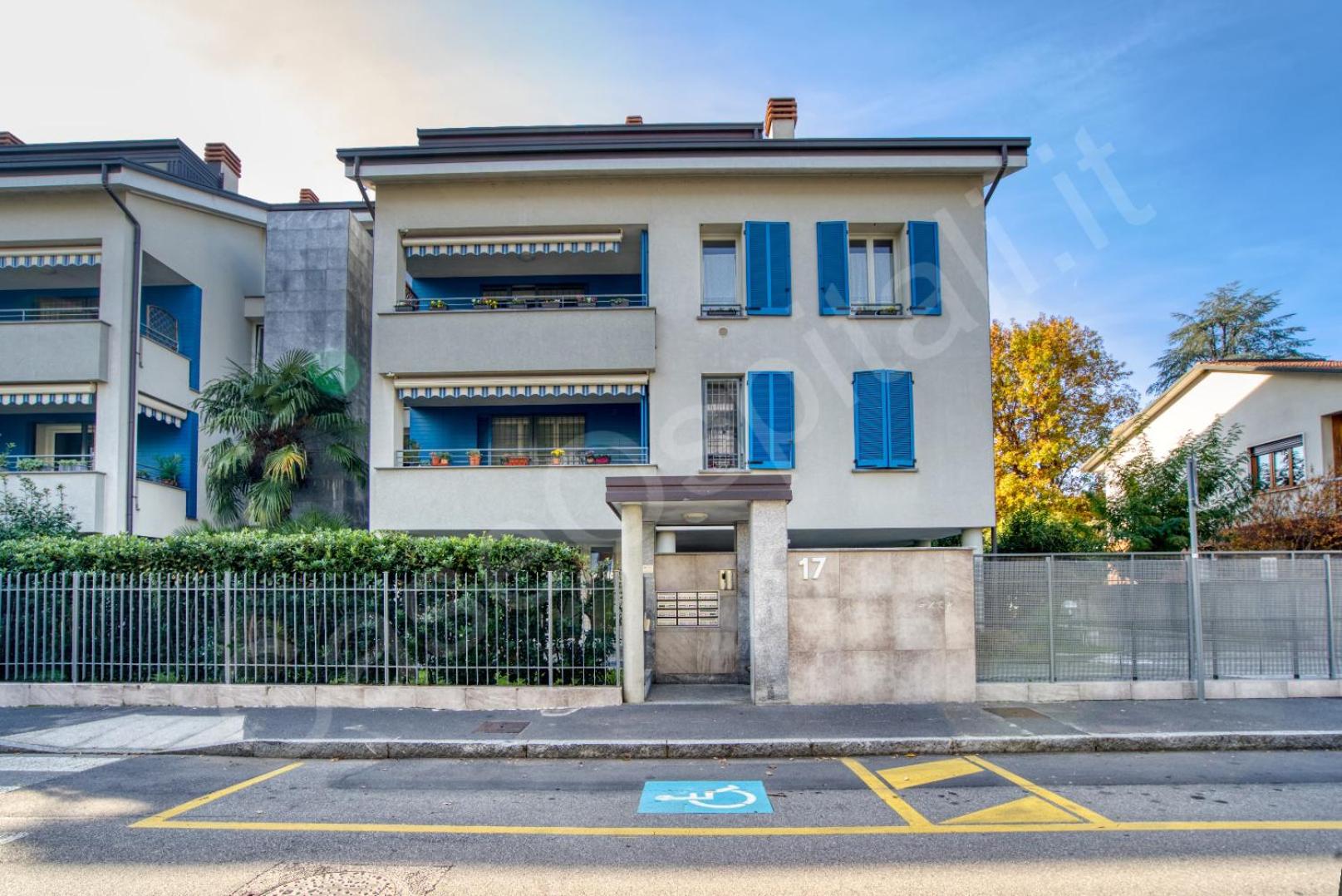 GuestHost - La Perla Charming Apartment with Balcony! view 2