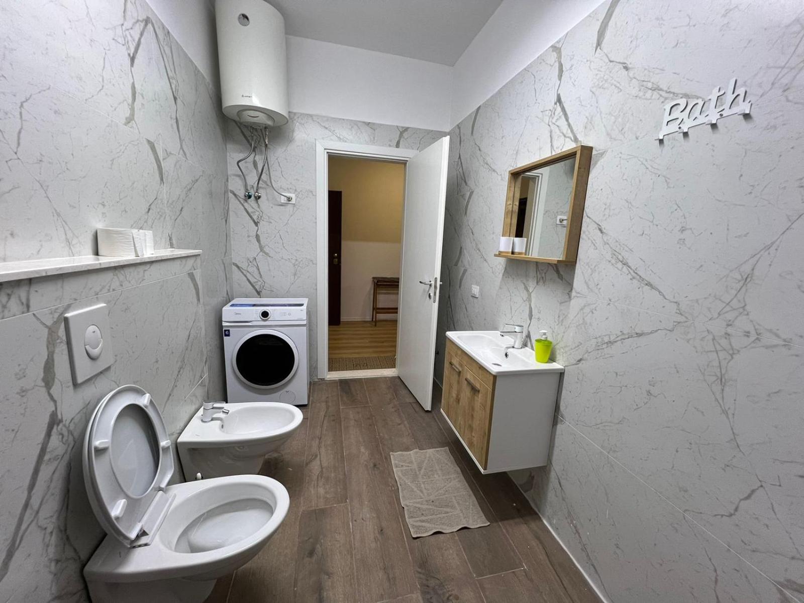 Thyamis Apartment