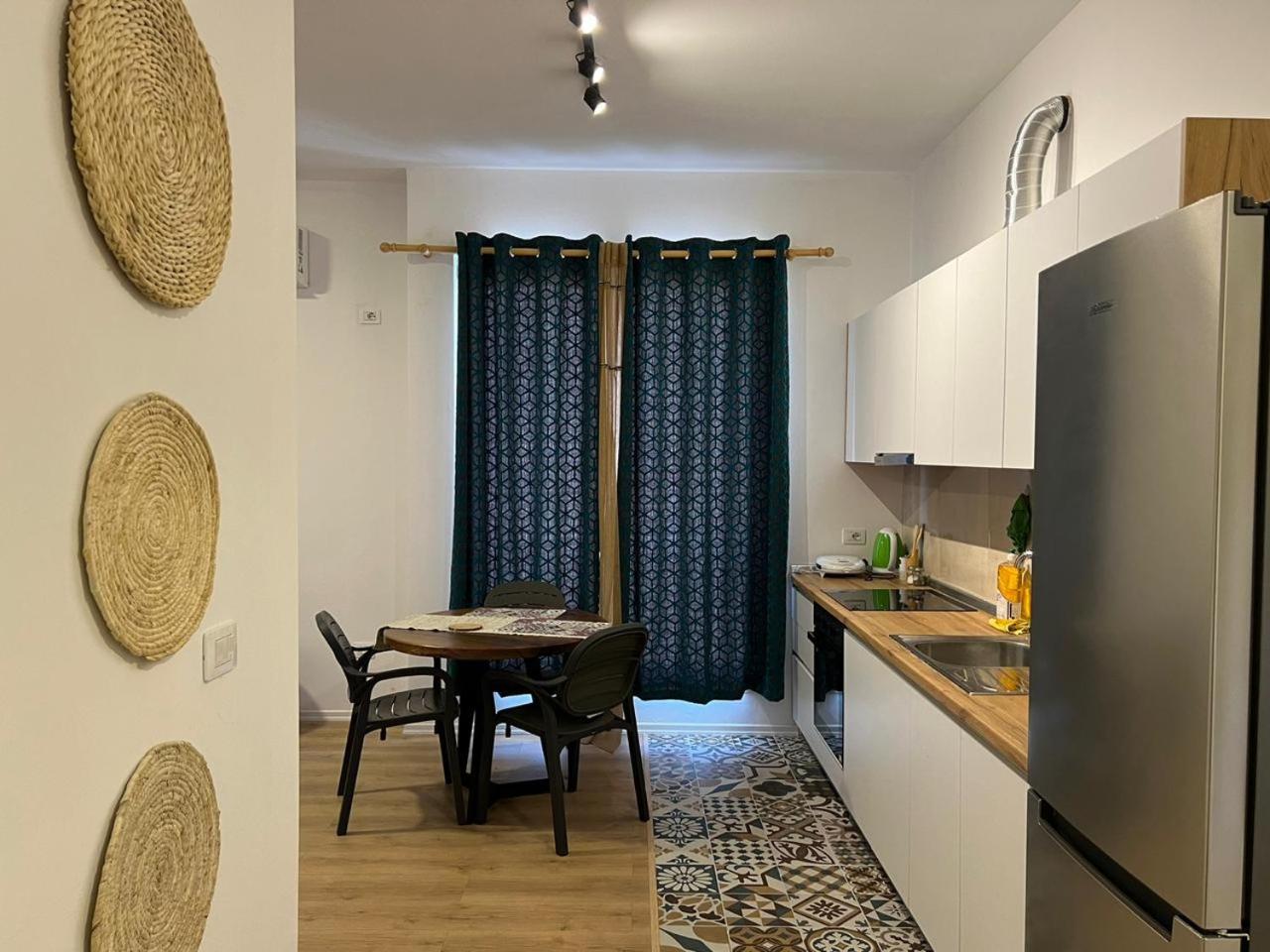 Thyamis Apartment