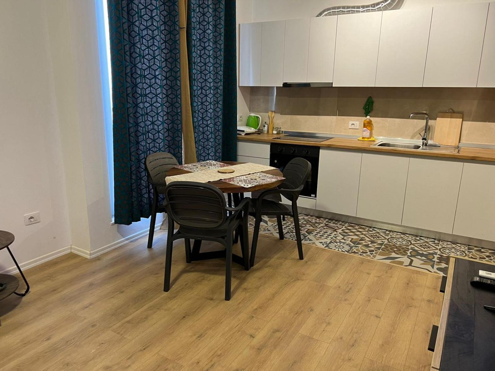 Thyamis Apartment