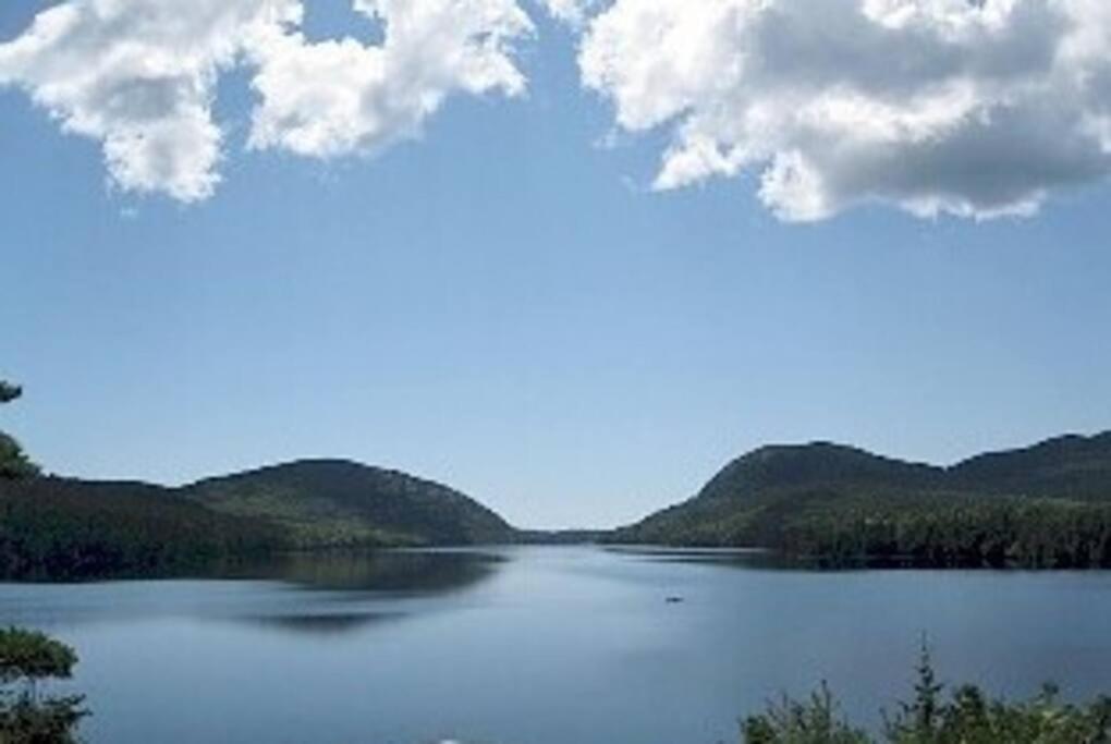 Open & Sunny Saltbox Central to all of Acadia view 3