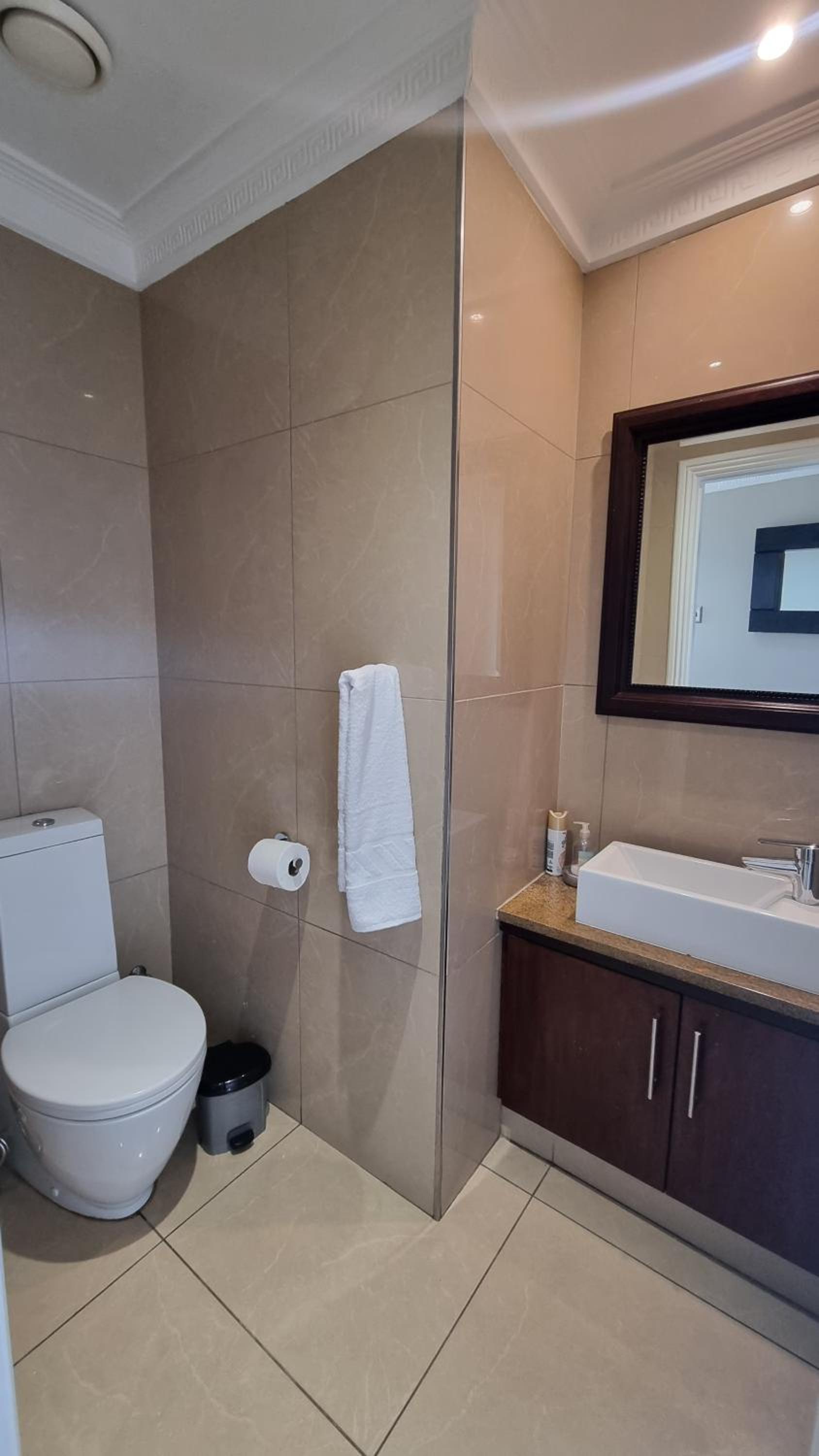 Accommodation Front - Sophisticated 6 Sleeper with Stunning Views