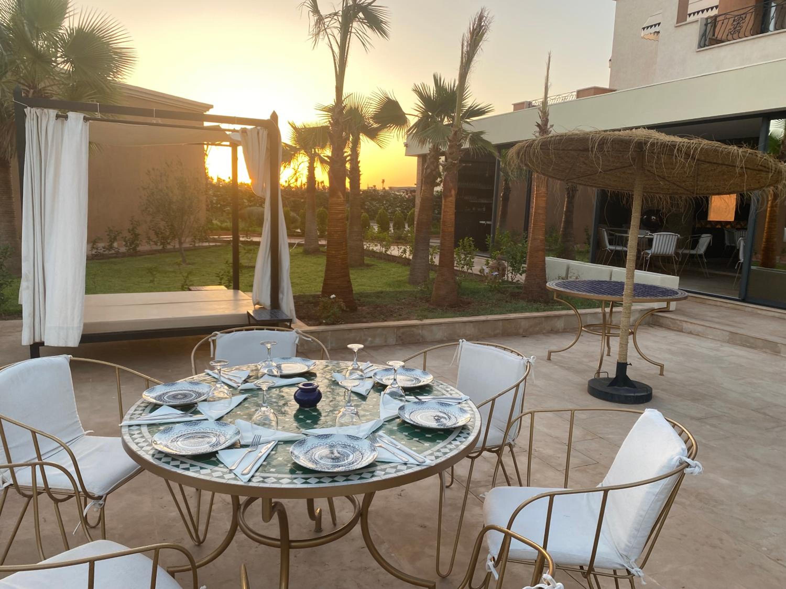dining