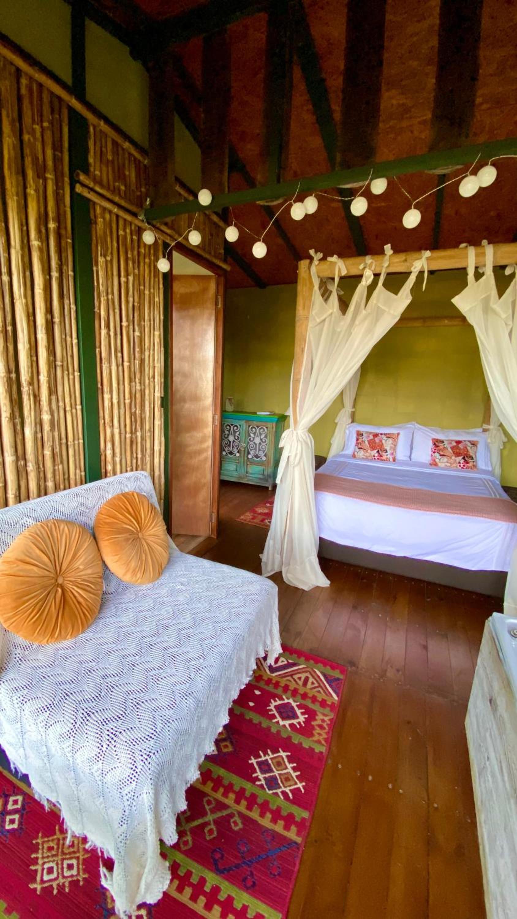 ANCESTRAL GLAMPING