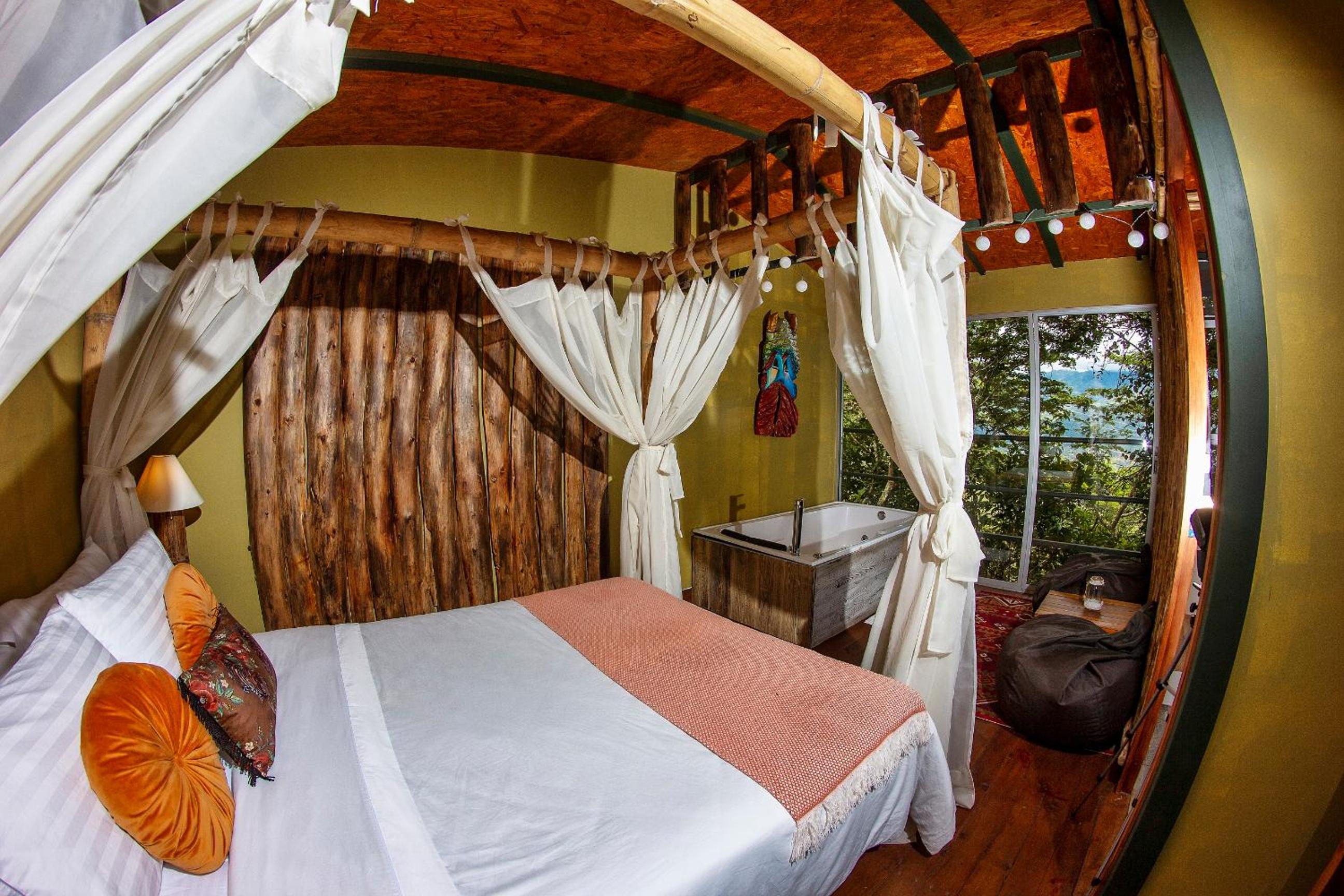 ANCESTRAL GLAMPING