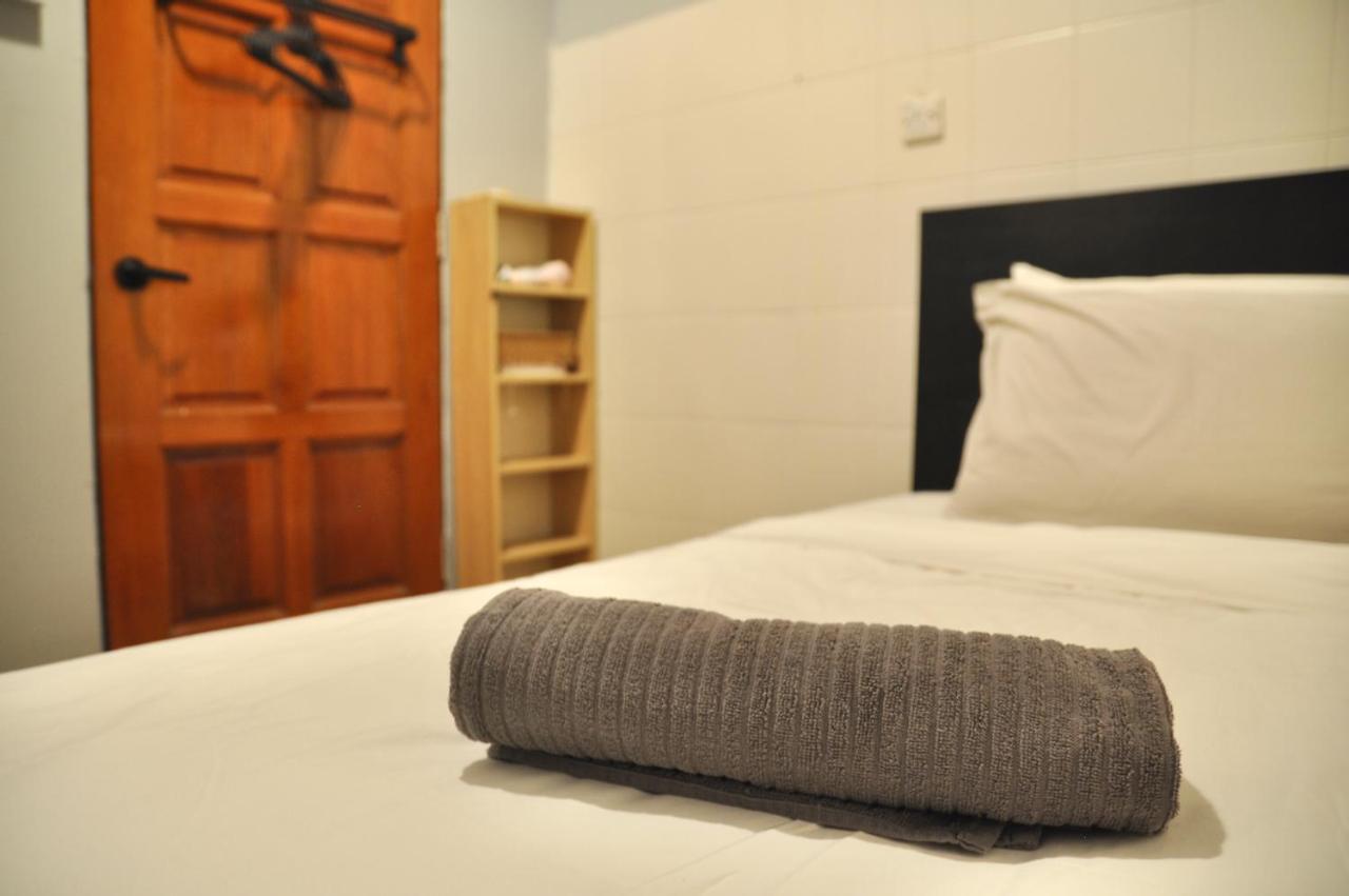 GRAYHAUS Guest House