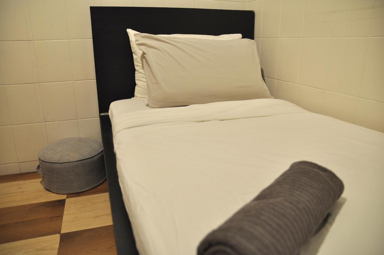 GRAYHAUS Guest House