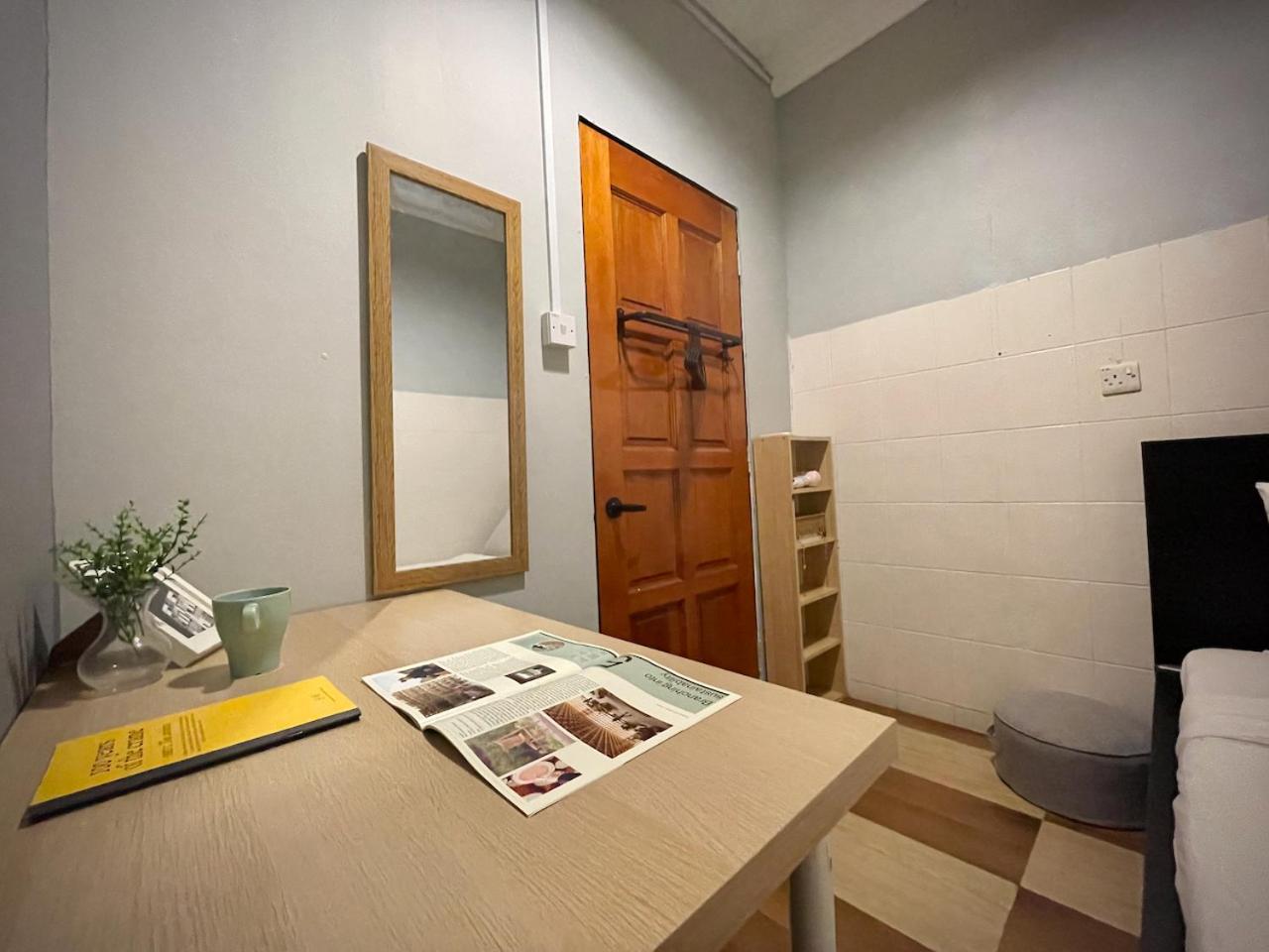 GRAYHAUS Guest House
