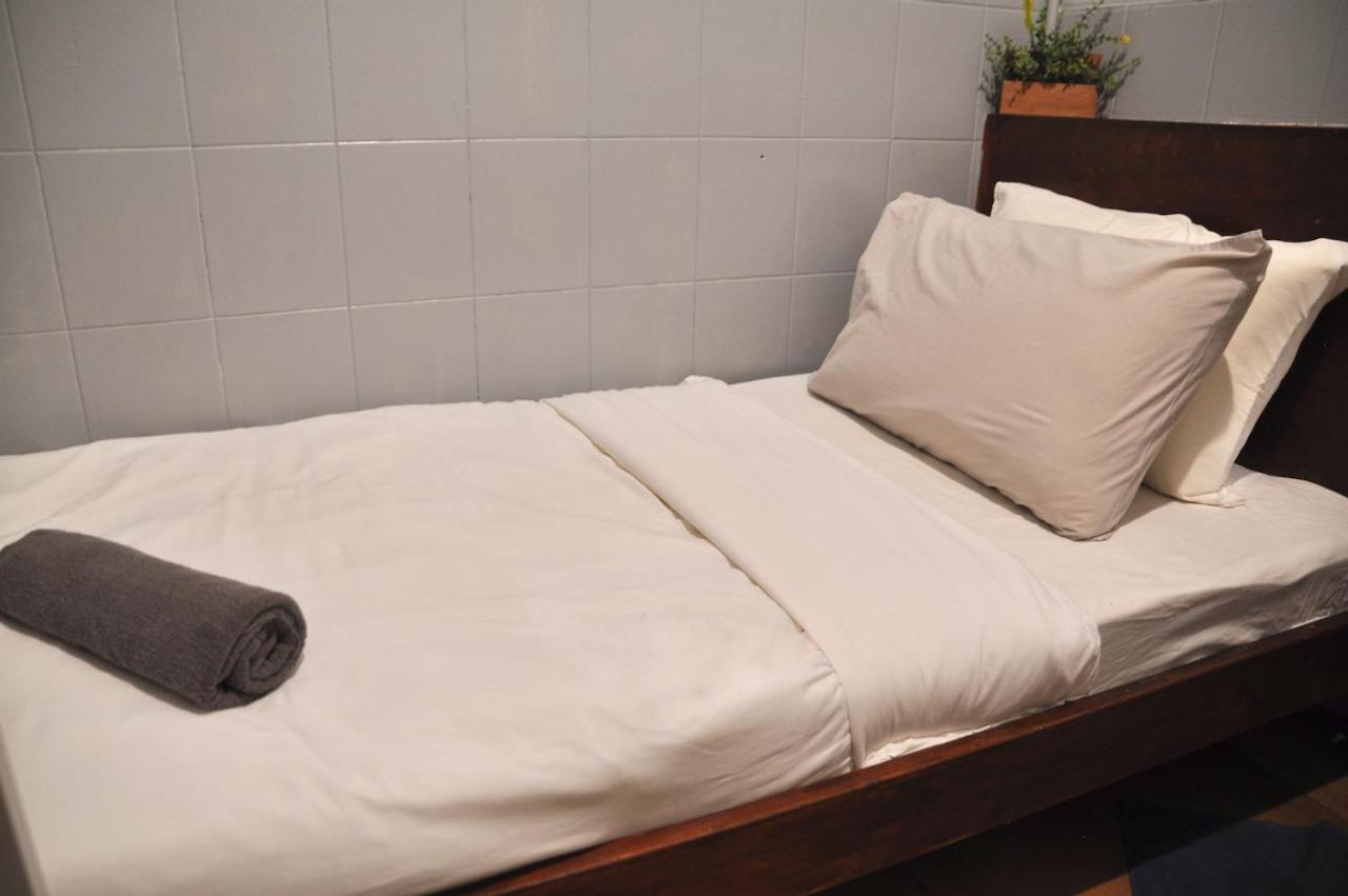 GRAYHAUS Guest House