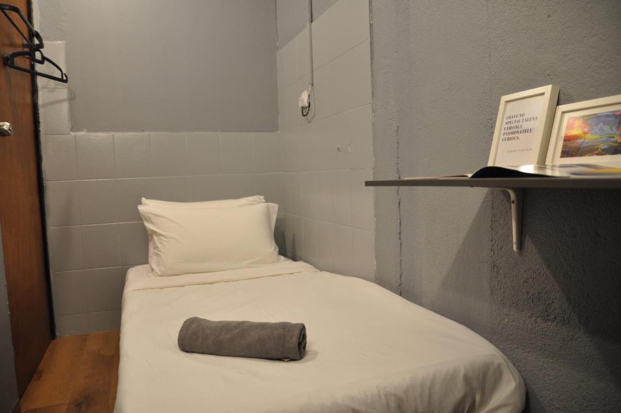 GRAYHAUS Guest House