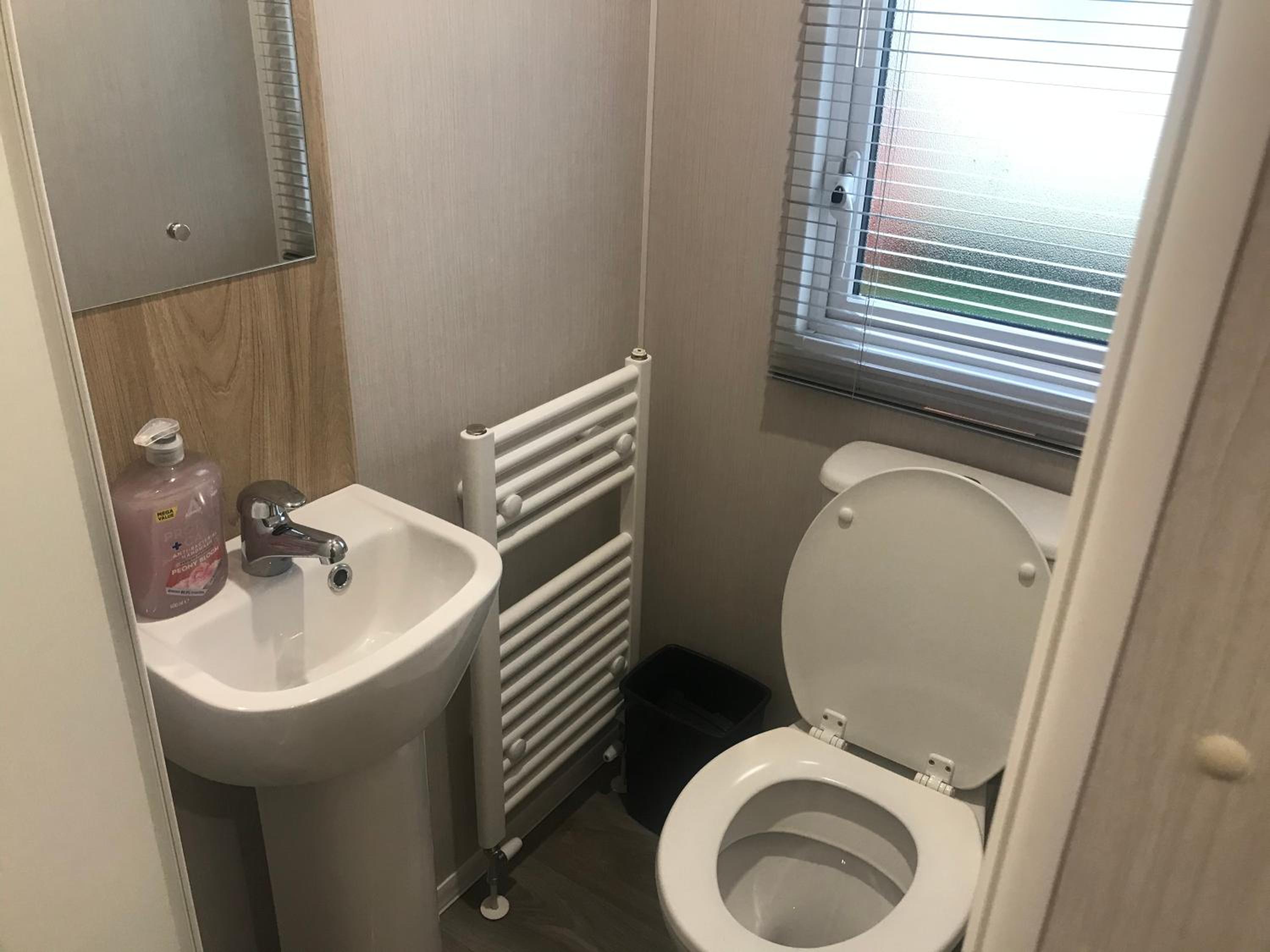 Family Friendly - 8 Berth - Skipsea Sands view 2