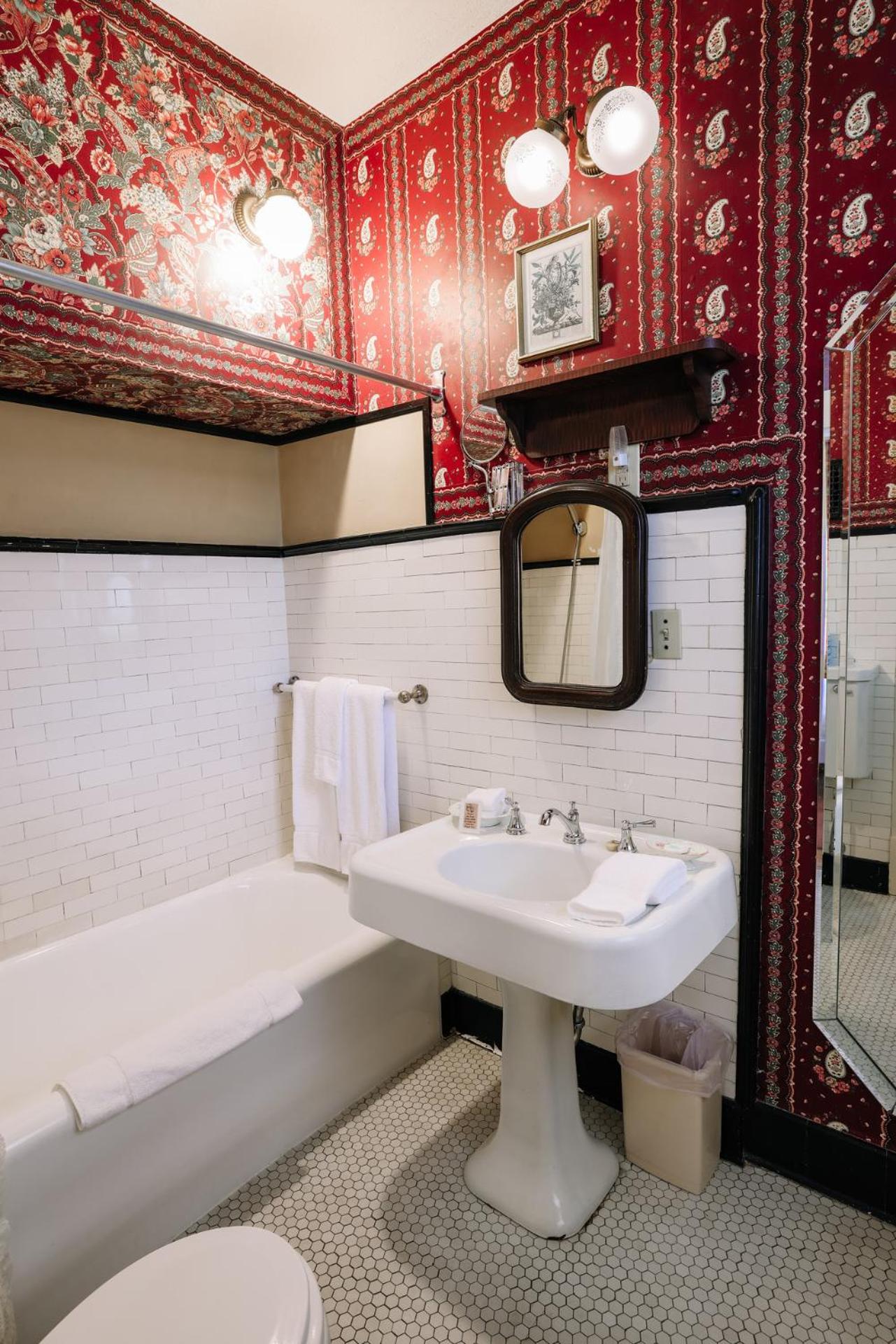 Walnut Street Inn