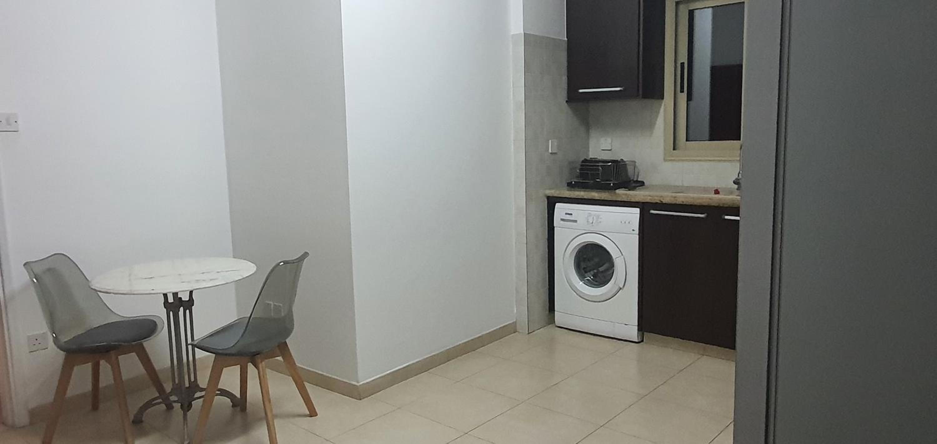 BLUE LUXURY APARTMENT (BREAKBOOKING CY-SERVICES LTD)