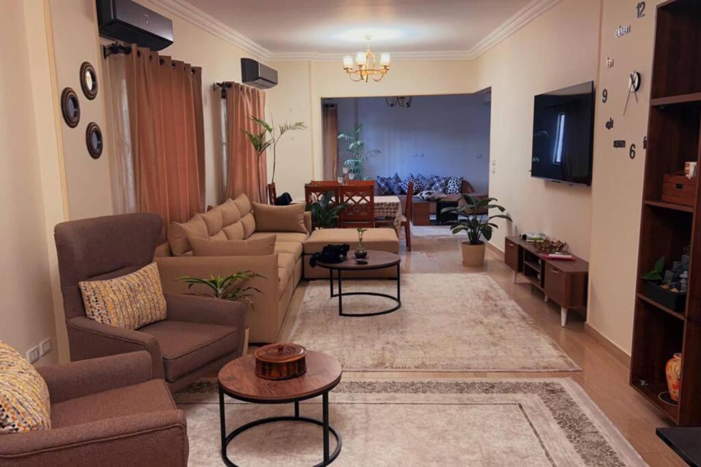 Cosy 2-BDR APT in New Cairo