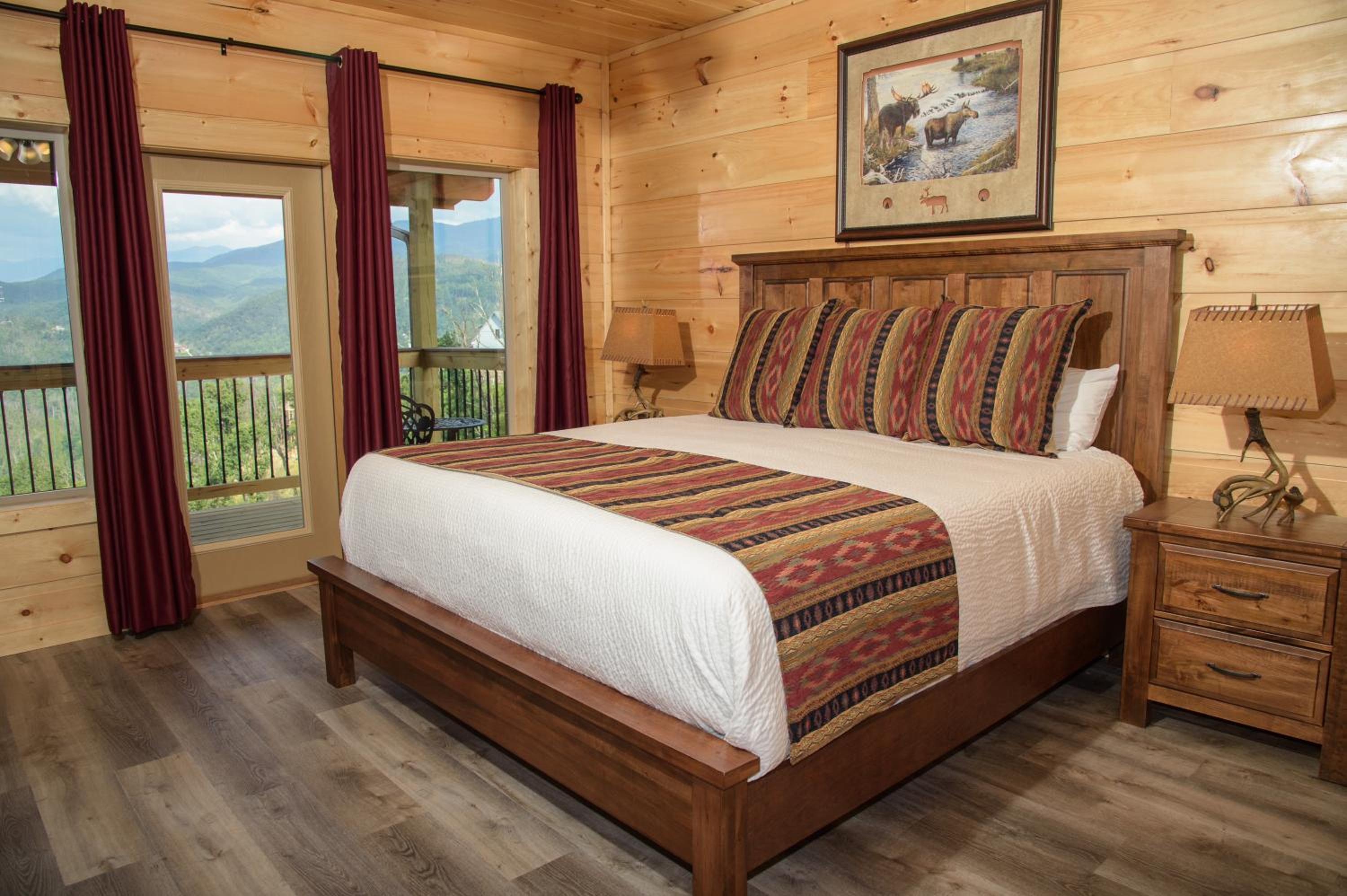 Skyline Splendor: Luxe Retreat with Breathtaking Views Over Downtown Gatlinburg