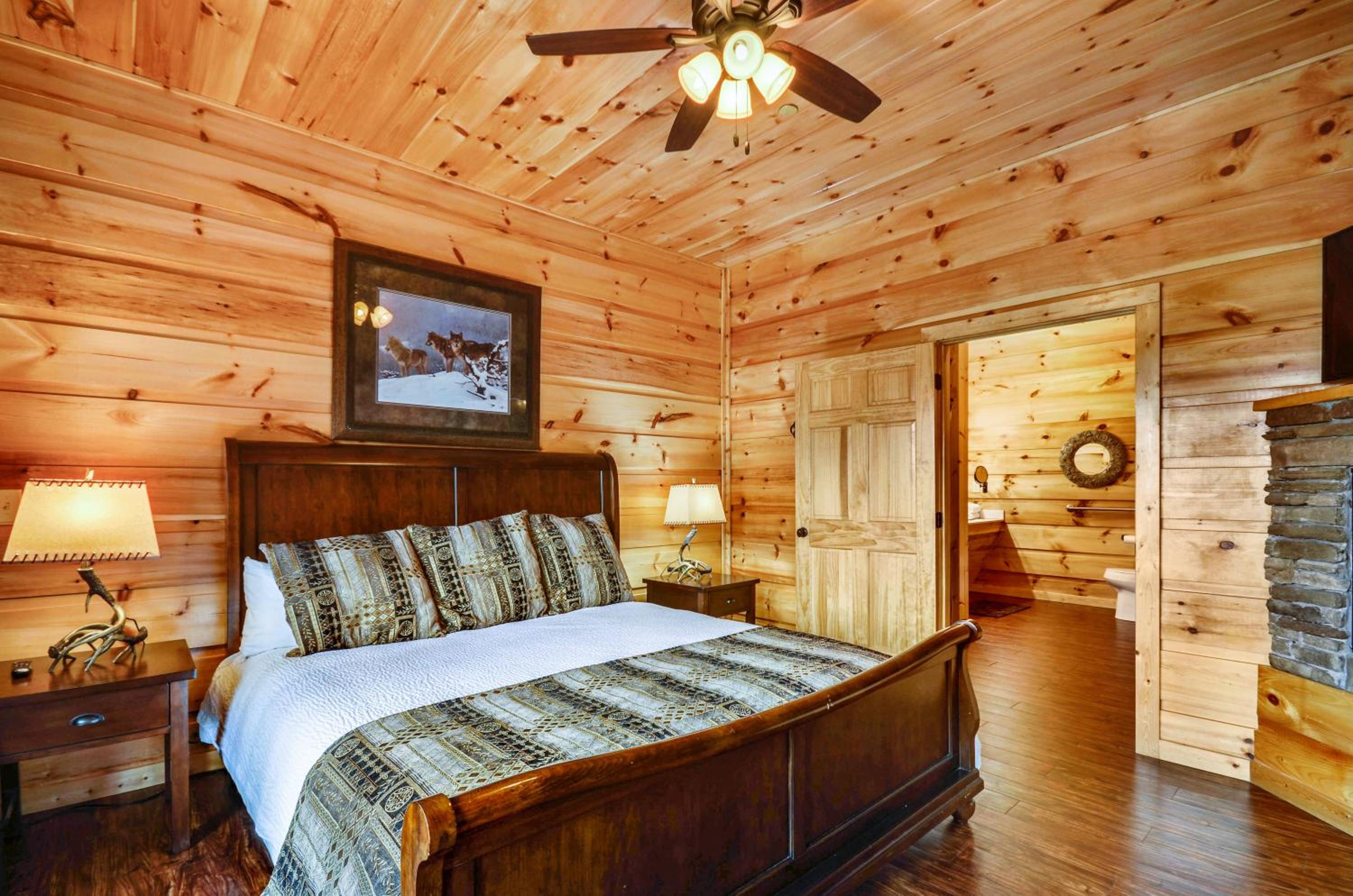 Luxury 14BR Haven: Views Games Hot Tubs More