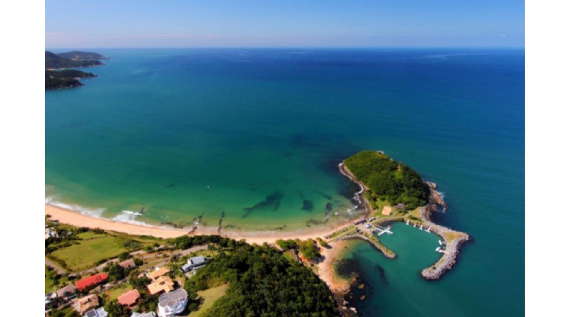 Apartamento a 800m da praia - 3 suítes com ar condicionado - Itapema