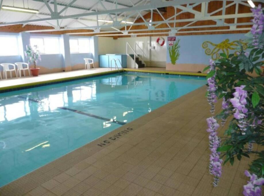 Hotel Gorgeous Gower Chalet