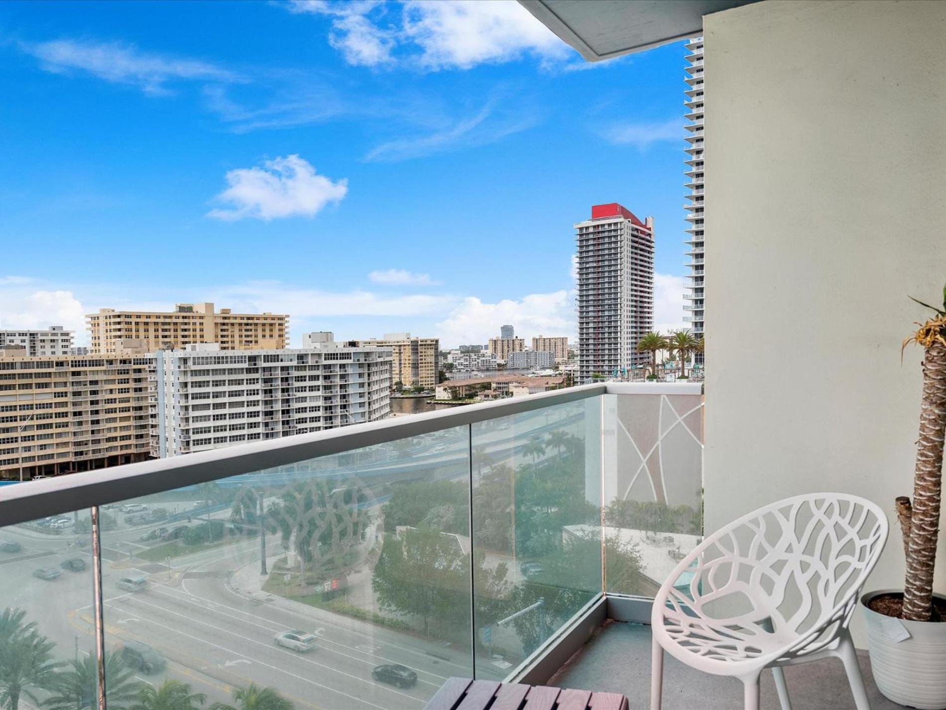 Ocean View 1 bed Sian 11th floor Miami