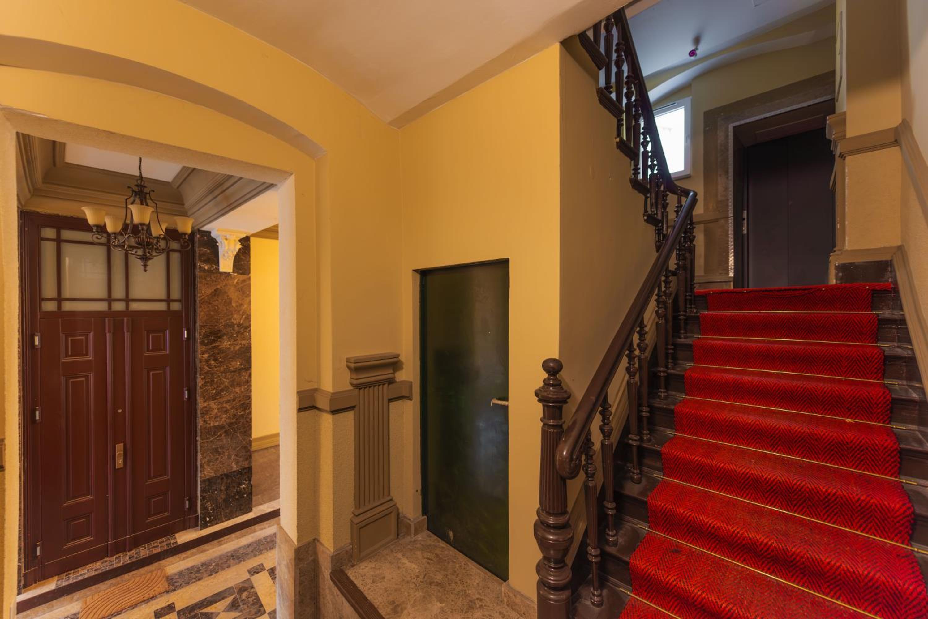 Lux Central Apartment