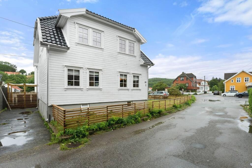 3-bedroom home near the canal view 3