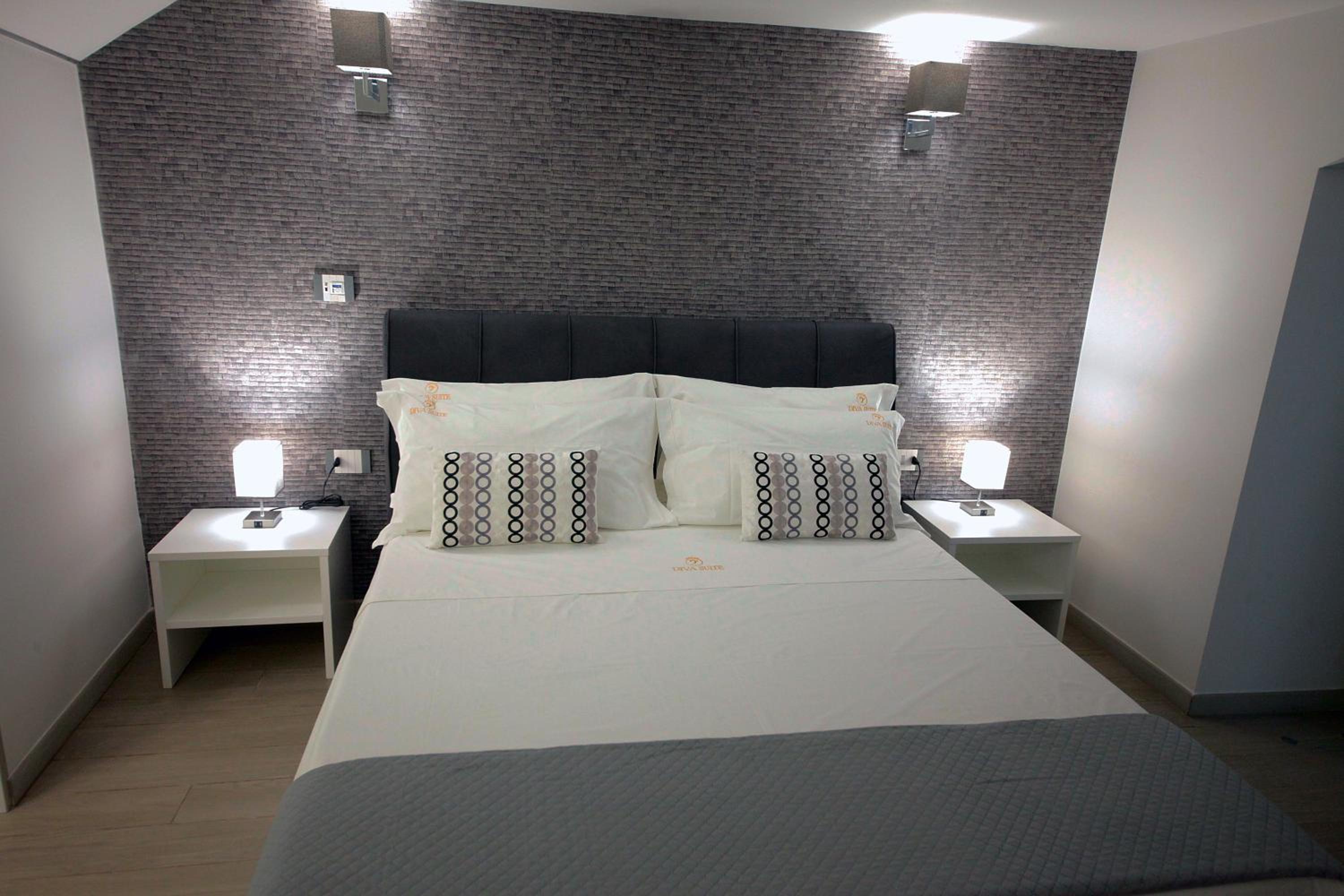DIVA SUITE