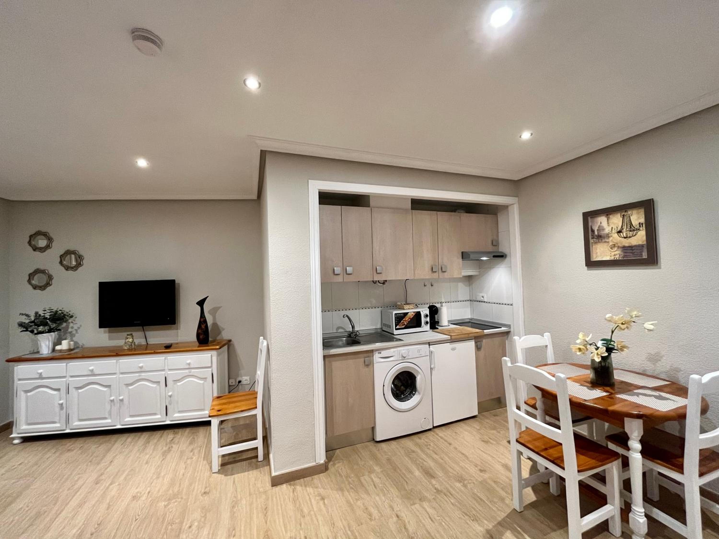 Apartamento Castilla 30 - Parking Publico Gratuito photo 4