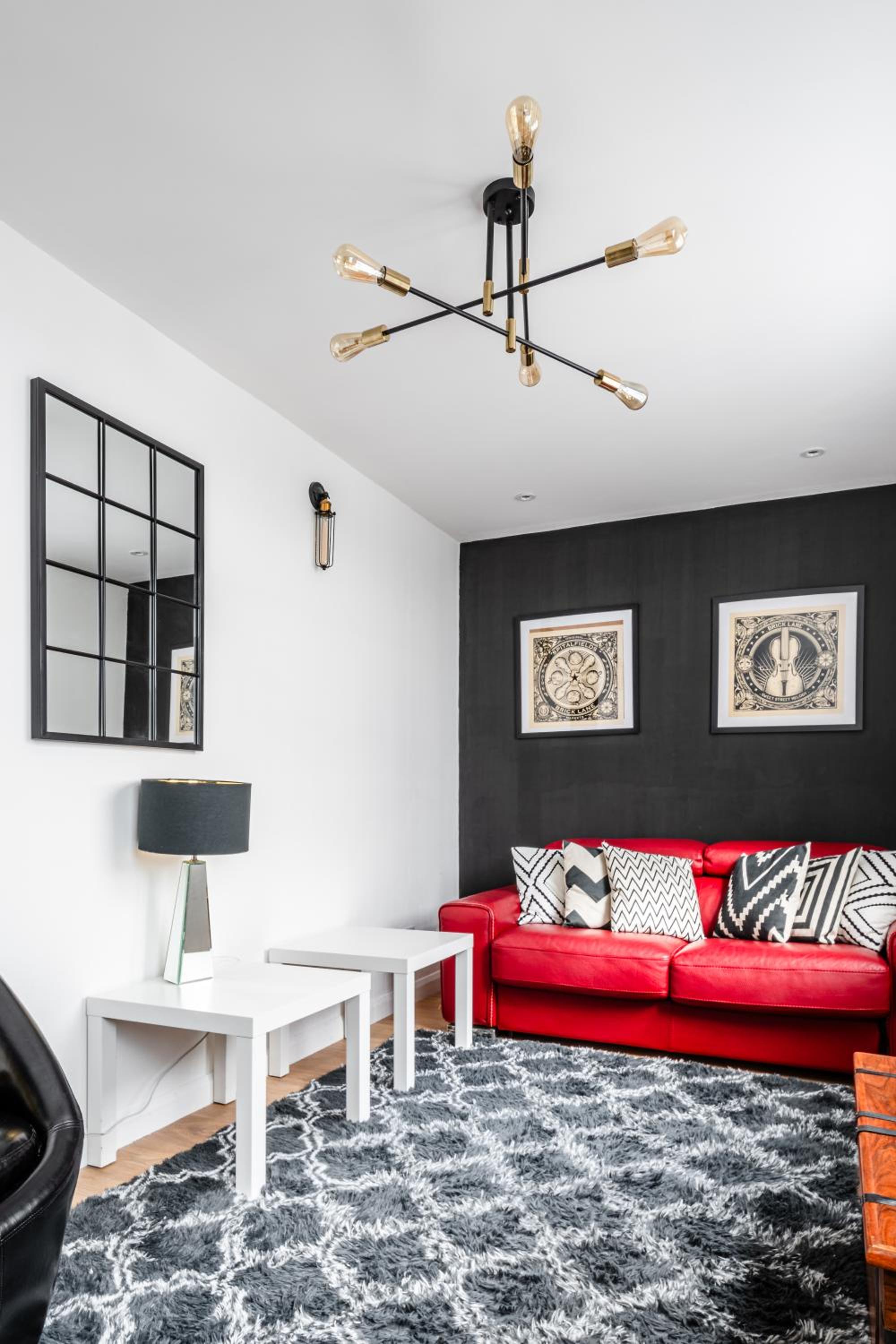 Modern 2-Bedroom Mews Home with Ultra Fast WiFi near Paddington Station and Hyde Park - Sleeps 5 - Perfect for Vacation Stays