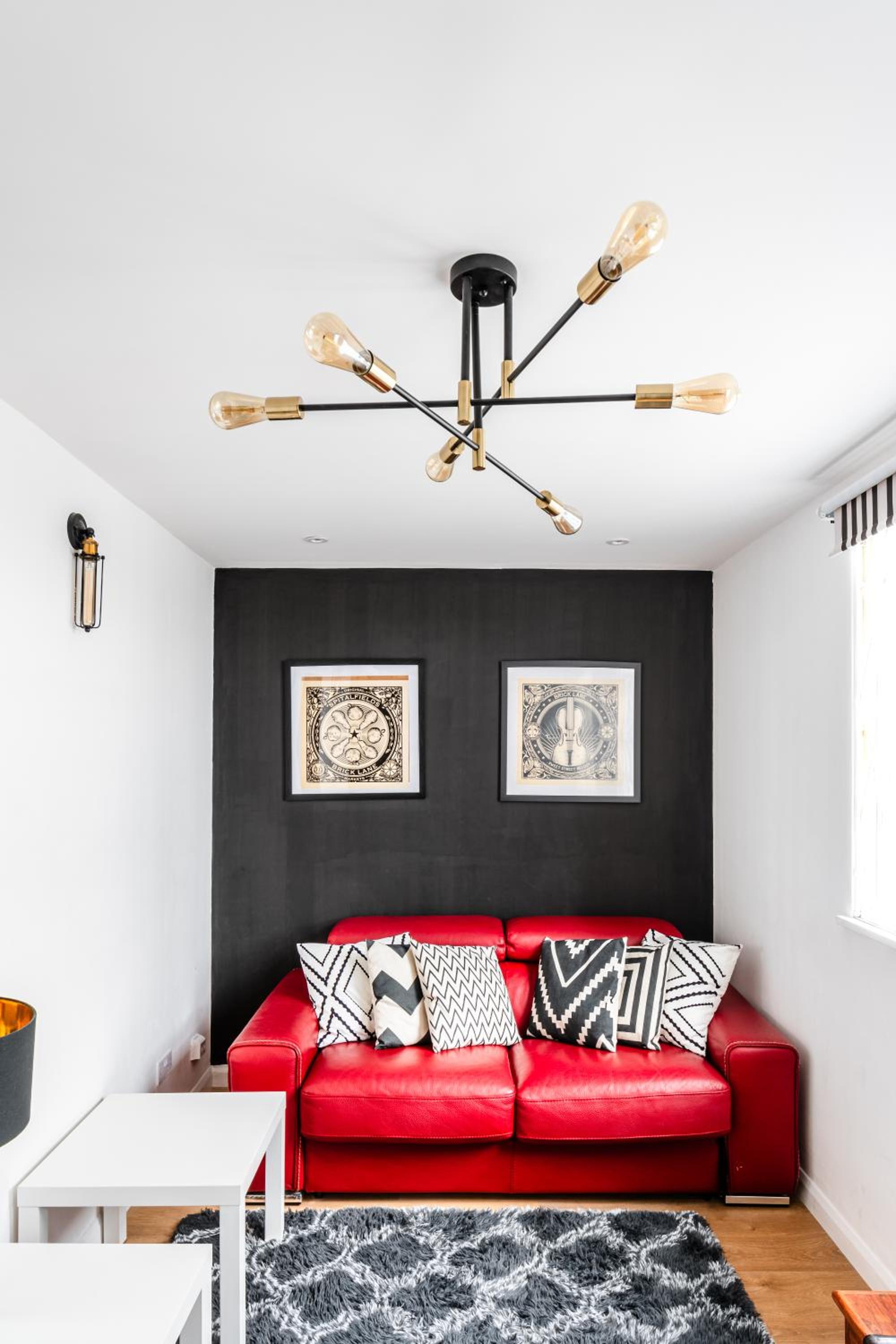 Modern 2-Bedroom Mews Home with Ultra Fast WiFi near Paddington Station and Hyde Park - Sleeps 5 - Perfect for Vacation Stays