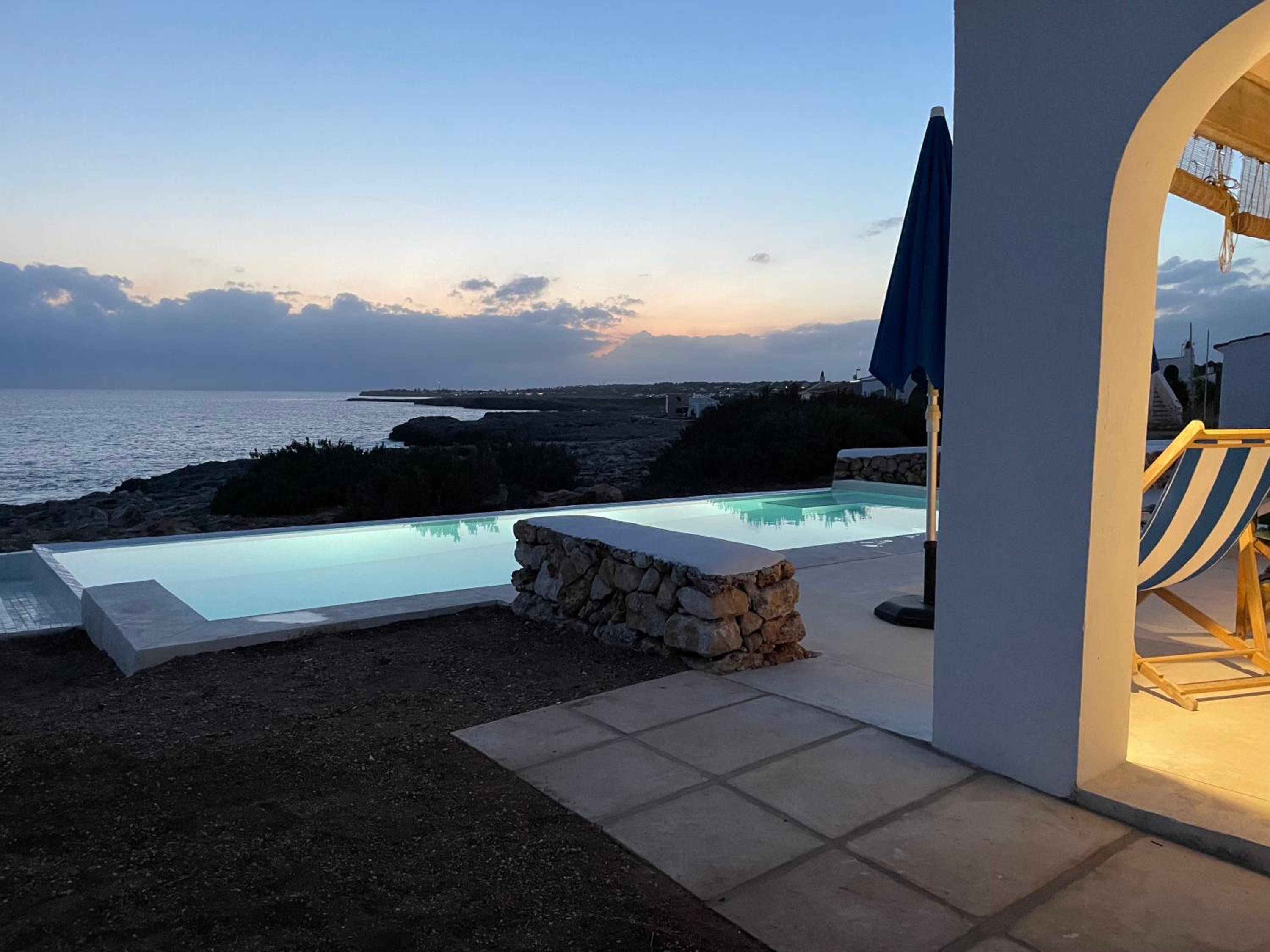 Binisamar Infinity Pool over the sea