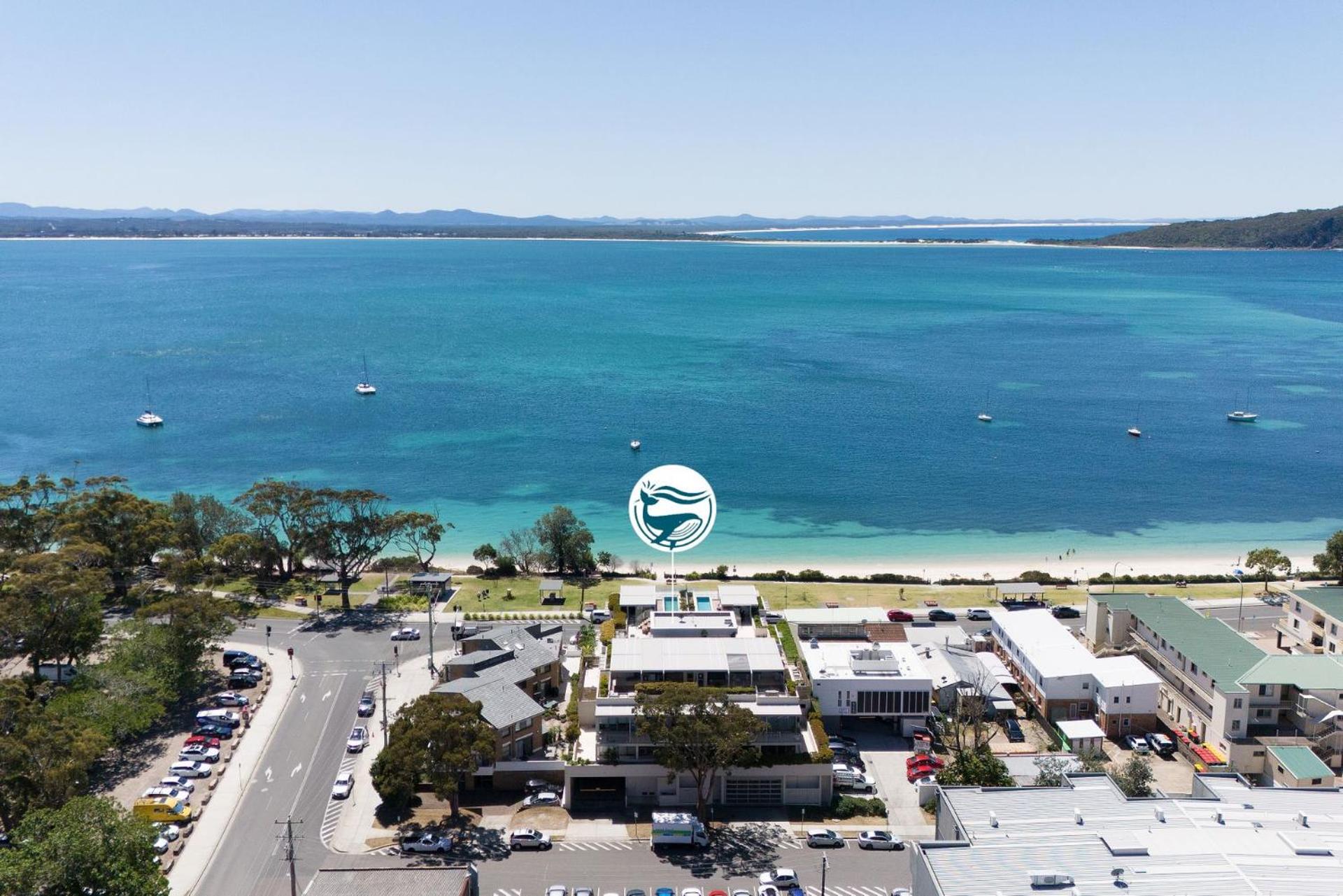 Aura 3 Spectacular Beachside Views
