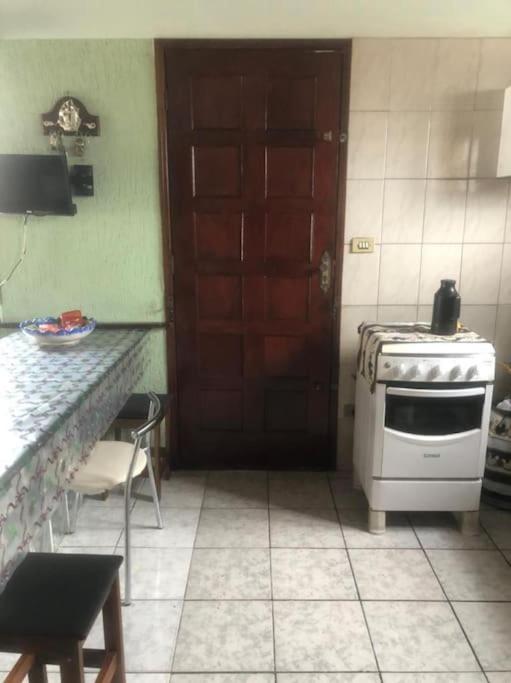 Casa próximo a praia com churrasqueira e ar condicionado!