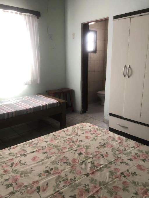 Casa próximo a praia com churrasqueira e ar condicionado!