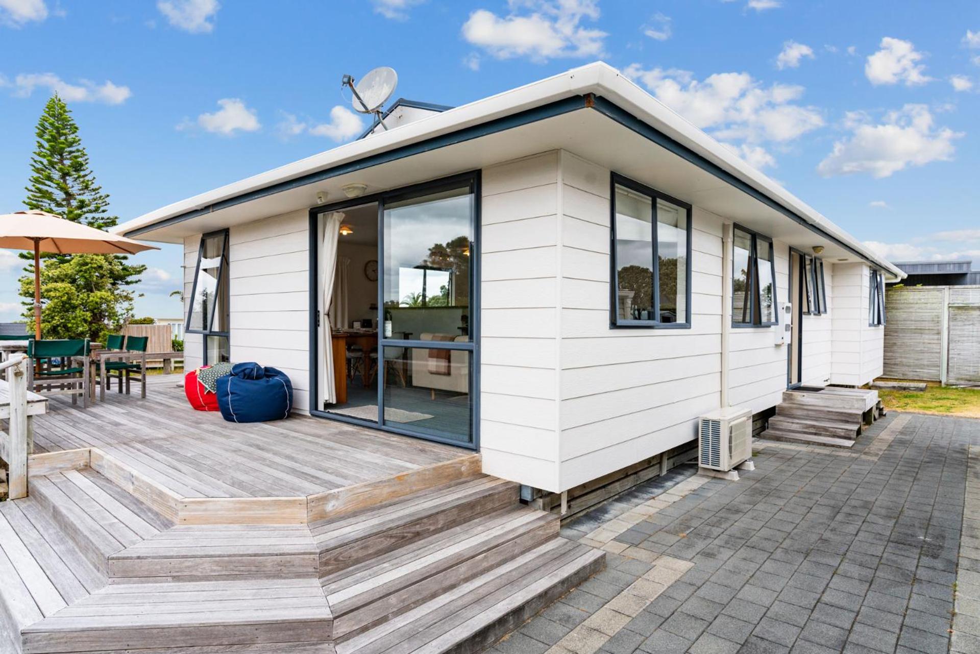 The Summer Pad - Omaha Holiday Home view 2