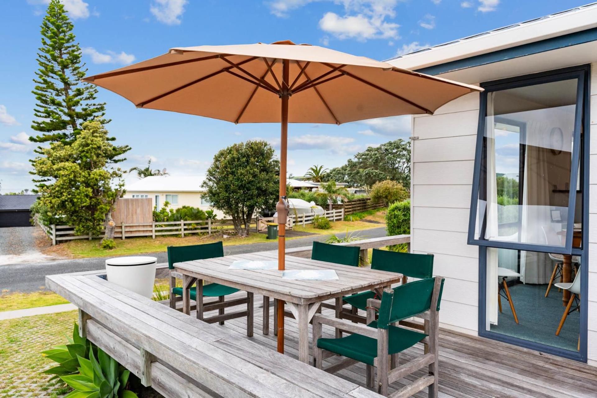 The Summer Pad - Omaha Holiday Home view 3