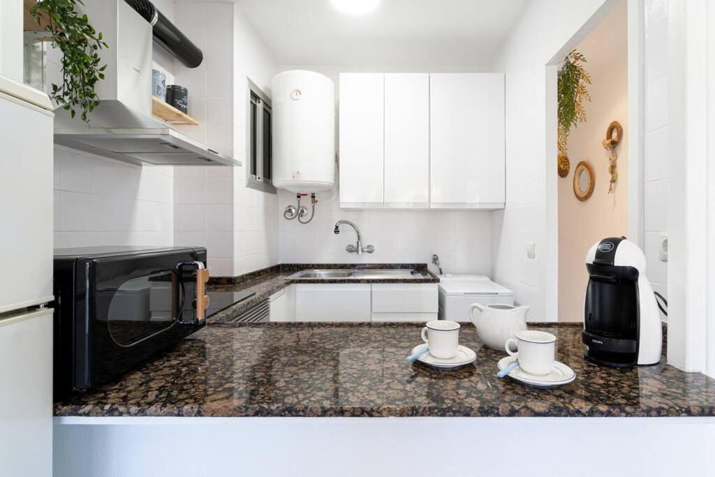 Privilegiado-Tarragona-50mPlaya-WIFI-Pool-Relax8 view 4