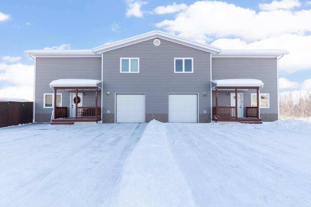 Hotel Birch Hill Retreat Great location2+gArAge+AurorA - Image 1