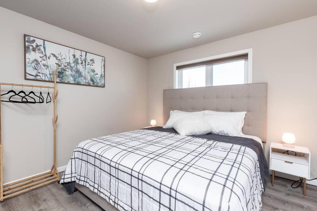 Birch Hill Retreat Great location2+gArAge+AurorA view 4