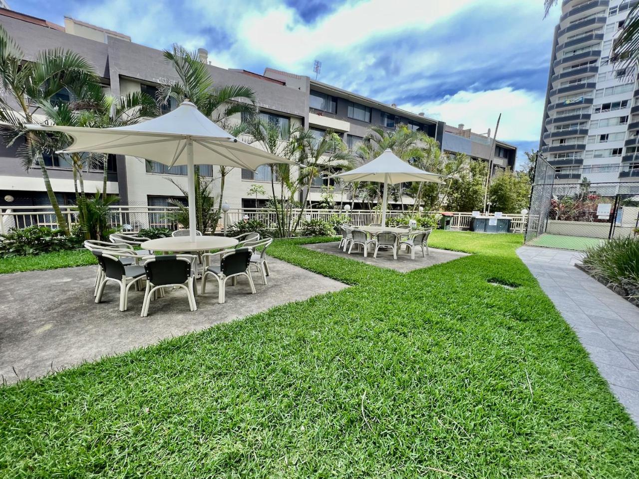 Seacrest, Surfers Beach Front 15A