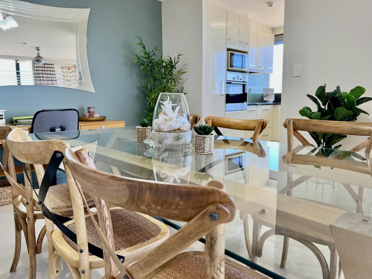 Seacrest, Surfers Beach Front 15A
