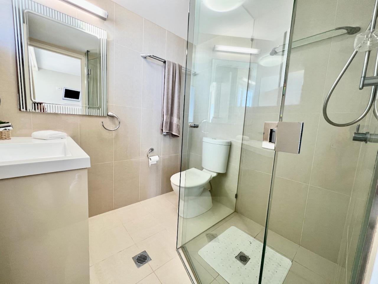 Seacrest, Surfers Beach Front 15A