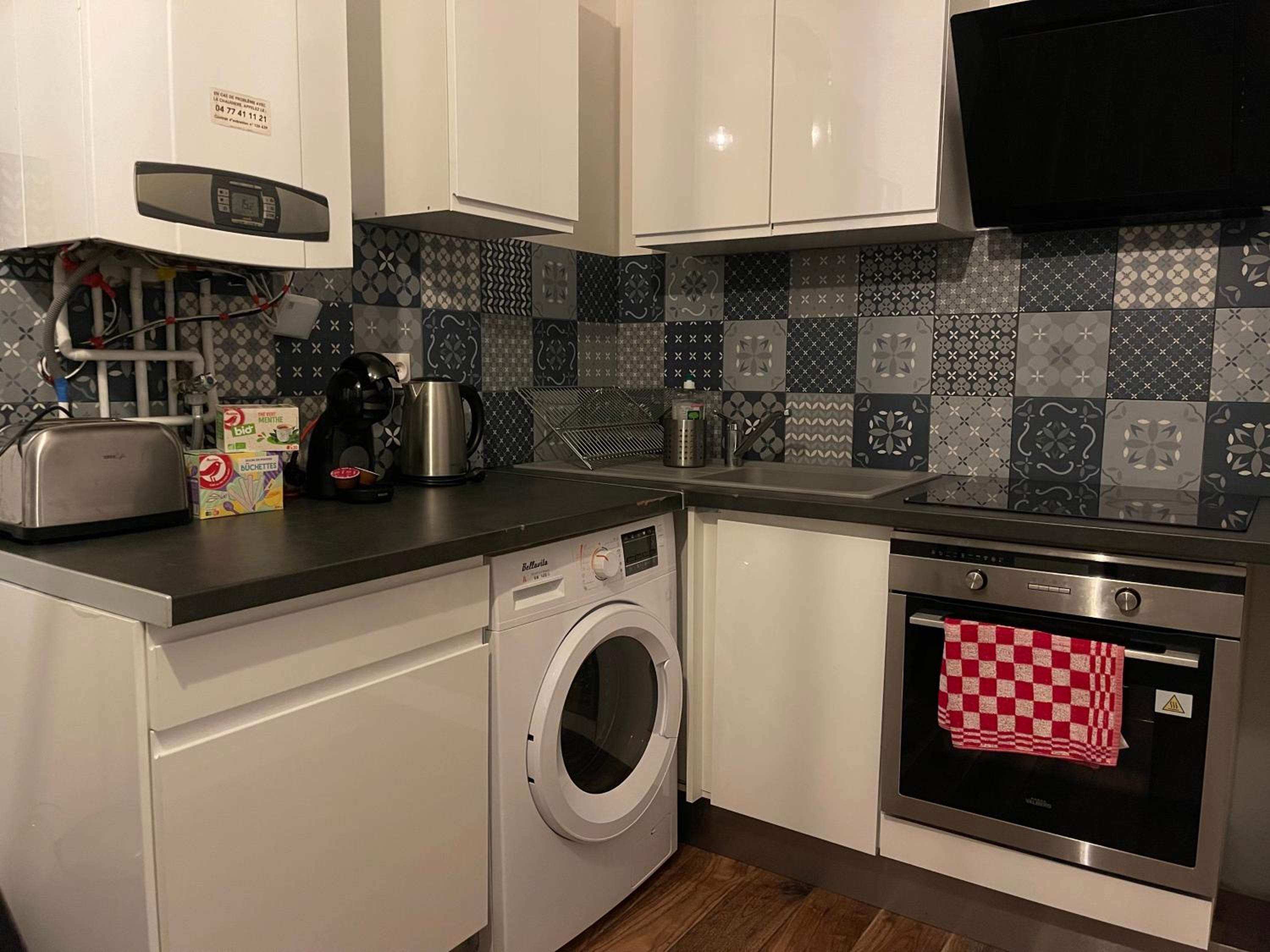 015 CHIC & COSY STUDIO 41m2 HYPERCENTRE WIFI SMART TV NETFLIX