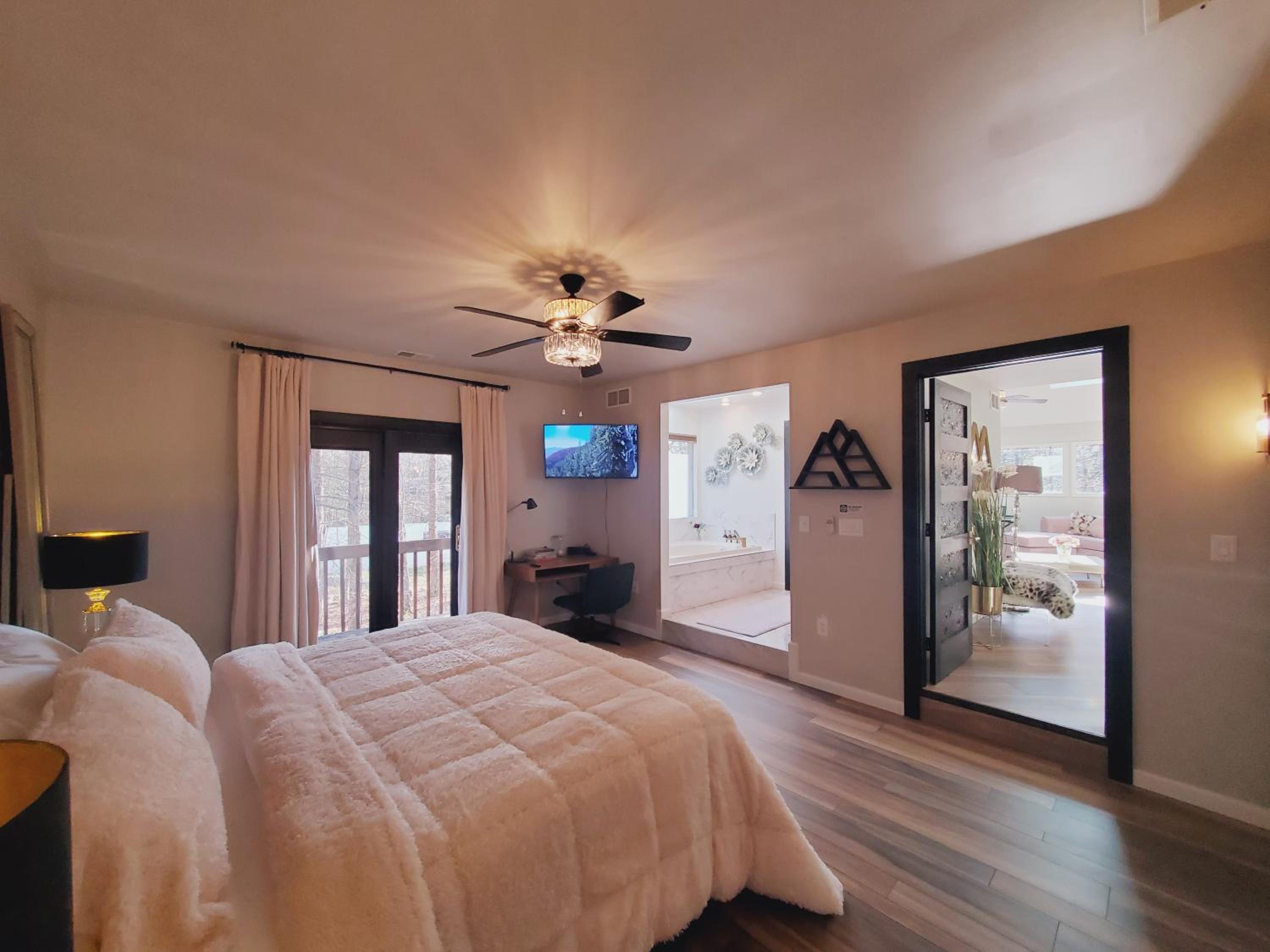 The Starlit Cabin - Luxury Escape in Heart of Pocono Mountains - 2 Fireplaces, Firepit, Coffee Bar, Gym view 3