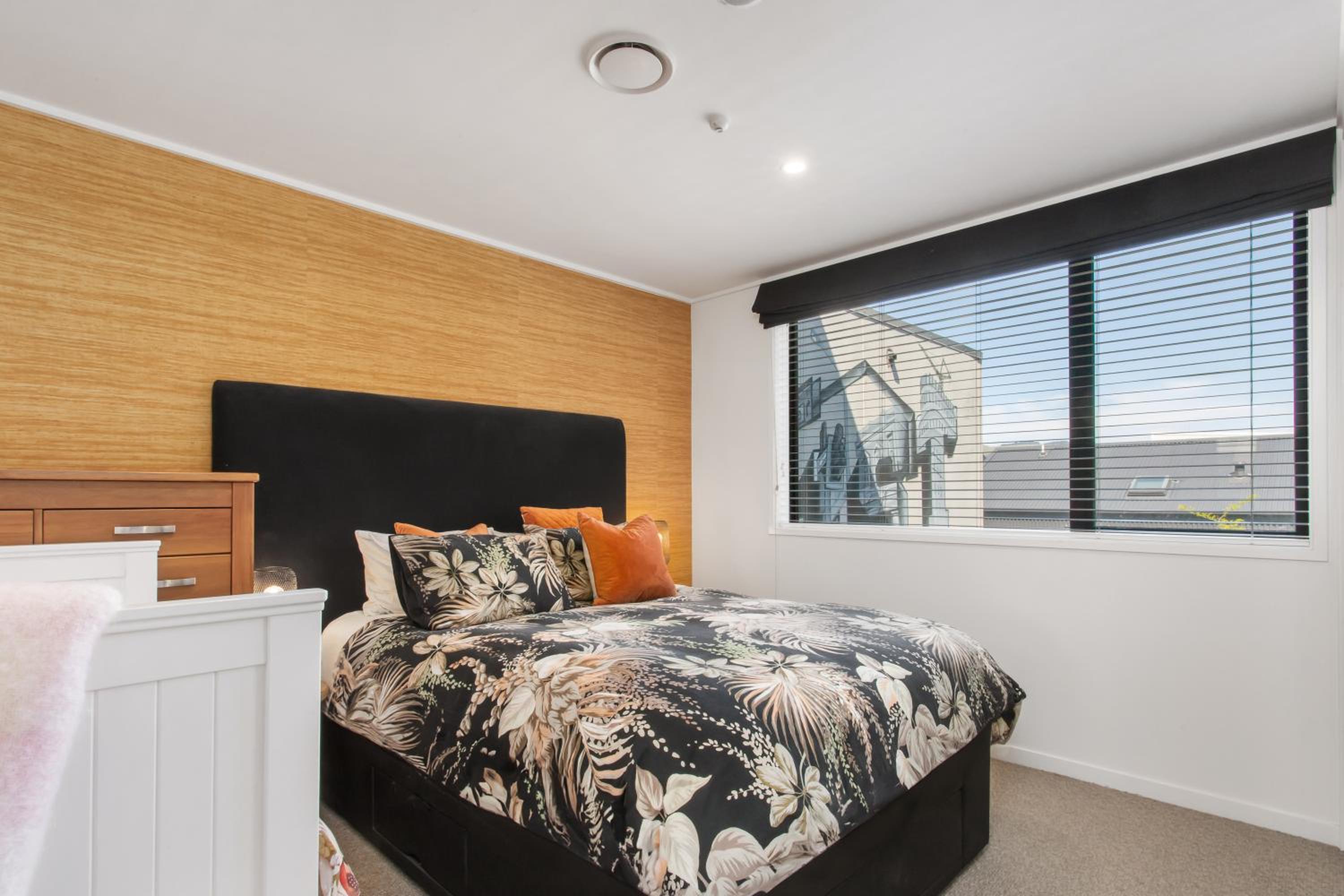 Executive two bedroom Central City Apartment view 4