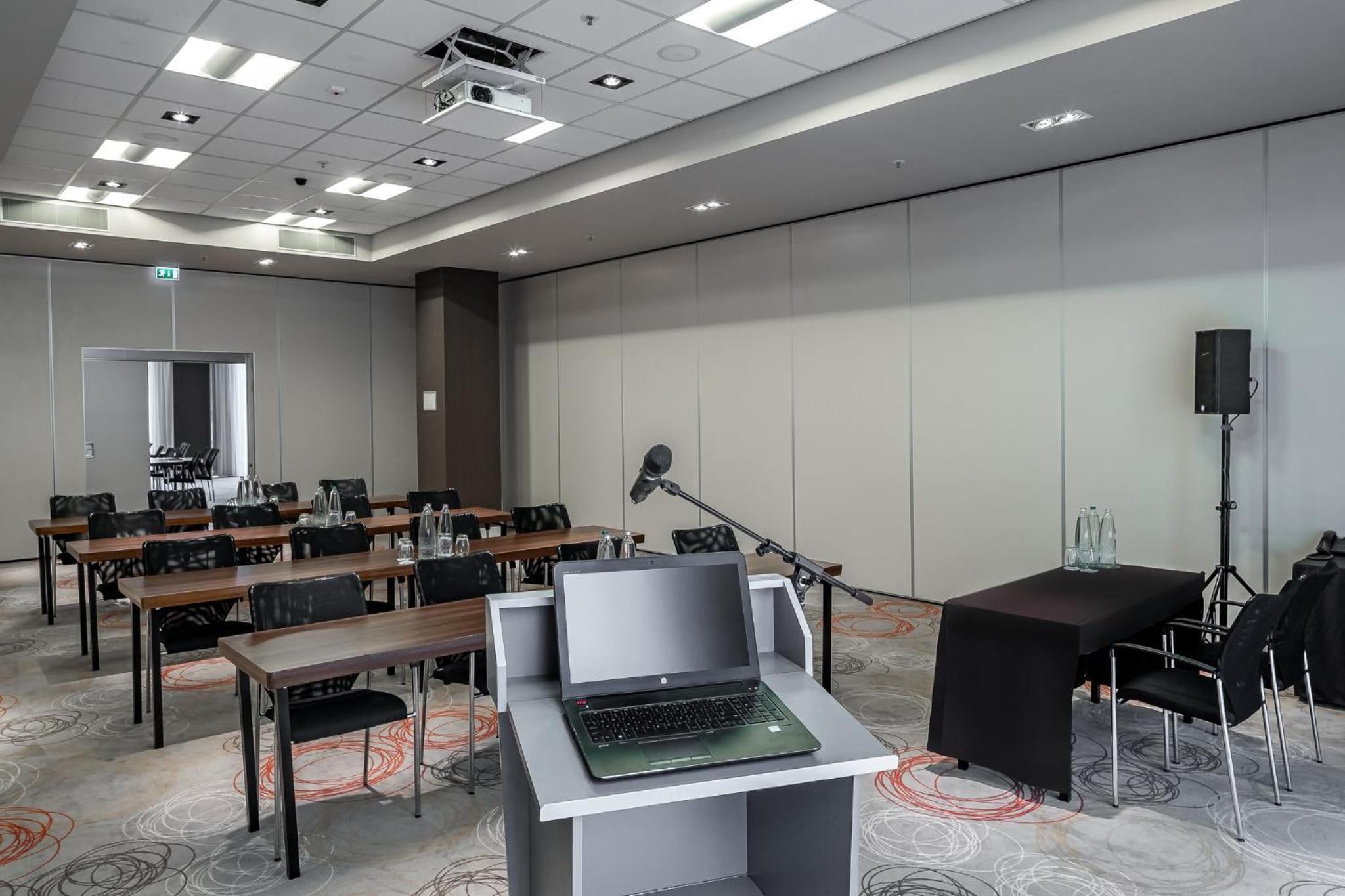 Holiday Inn Express Amsterdam Arena Towers by IHG