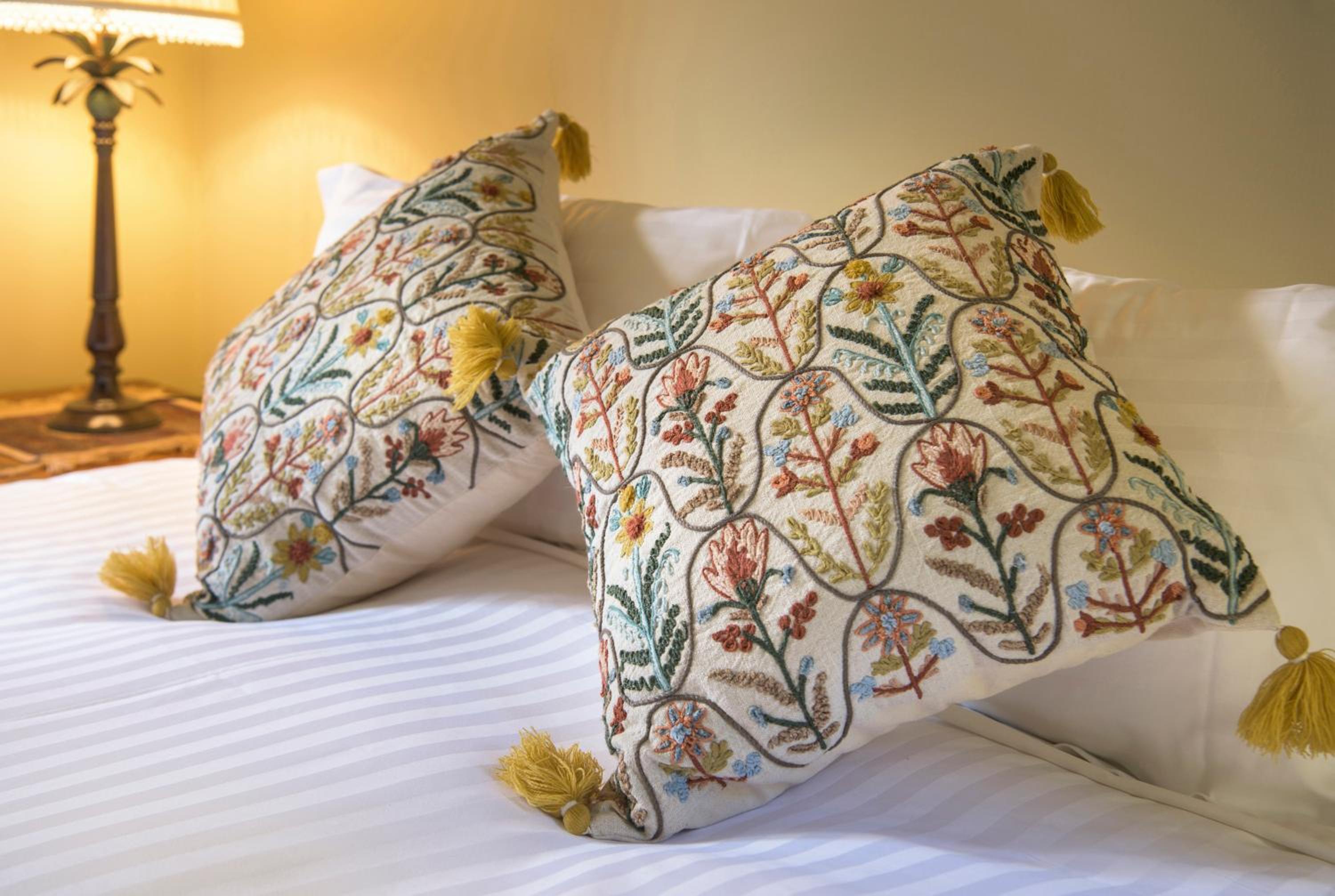 Sassafras village stay - historic home sleeps 4