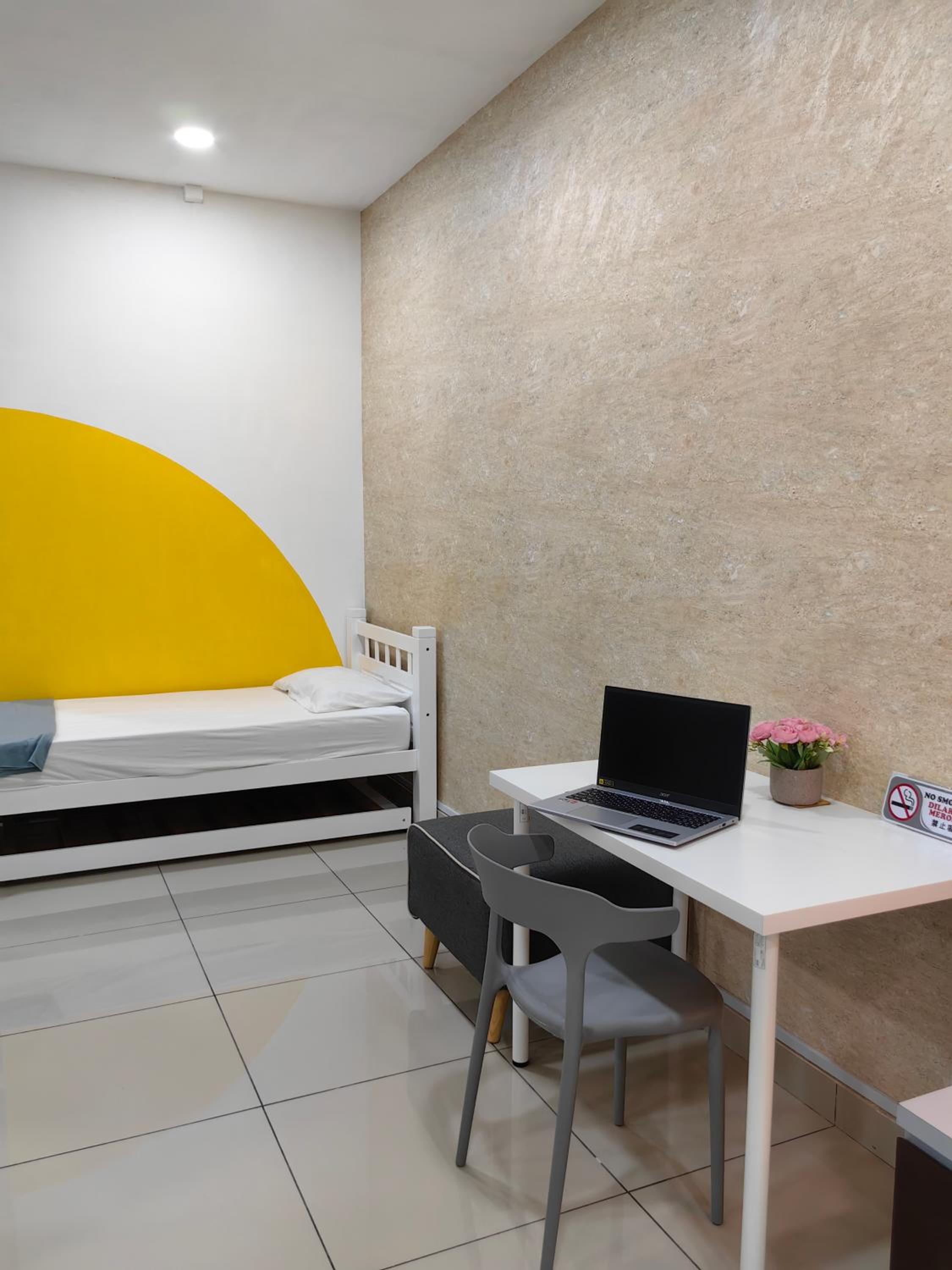 Mount Austin Homestay,1-4 Pax, 5 mins to IKEA TOPPEN AEON Tebrau HSA FREE WIFI and NETFLIX